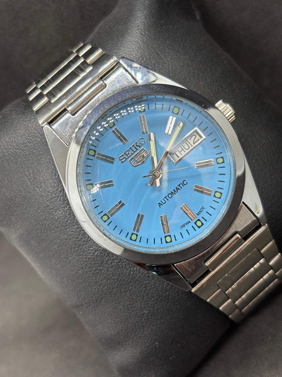 Vintage Refurbished Seiko 5 Automatic Day/Date Japan Men's Wrist Watch