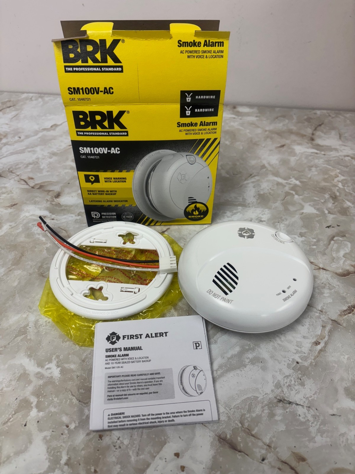 ⭐️⭐️⭐️First Alert BRK SM100V-AC Interconnect Hardwire Smoke Alarm w/ Voice & Loc