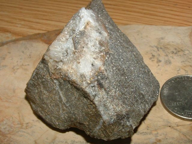 NATURAL GOLD QUARTZ SPECIMEN 99.8 GRAMS RANDSBURG CALIFORNIA