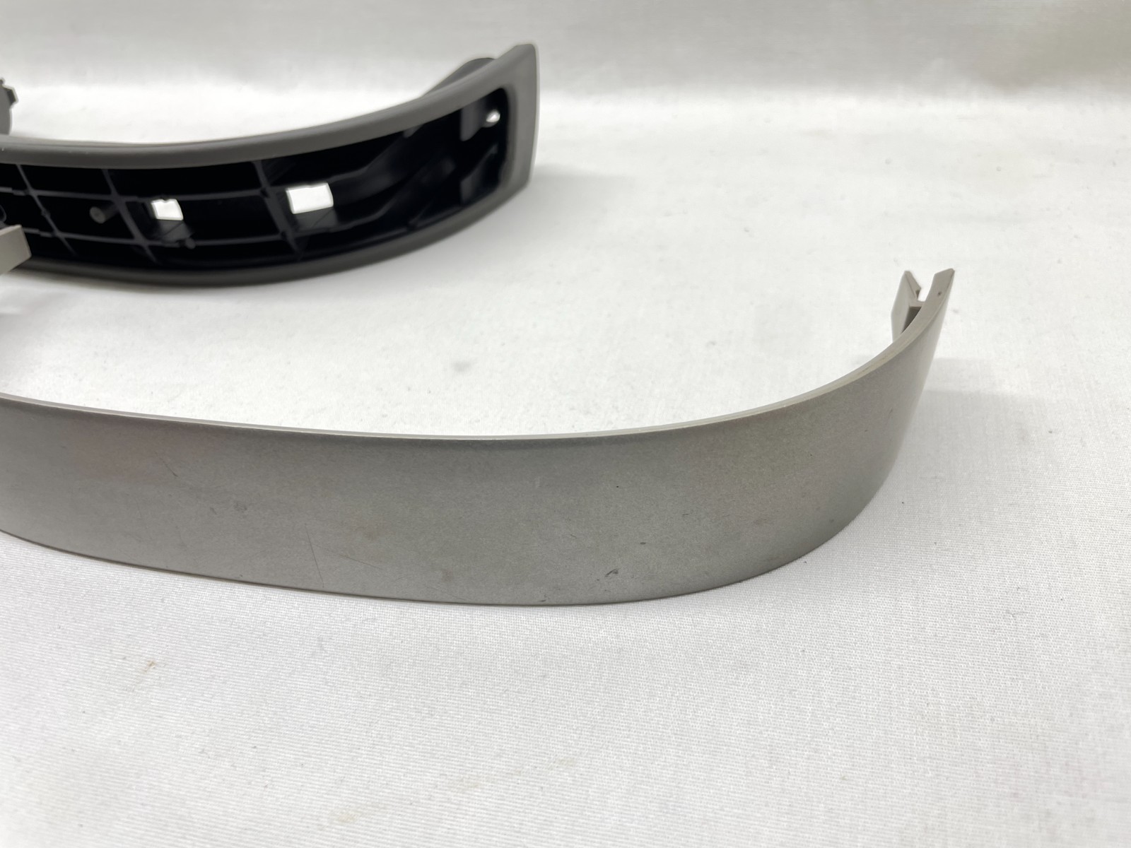 2007 2008 2009 SILVERADO SIERRA FRONT PASSENGER DOOR PANEL PULL GRAB HANDLE GRAY