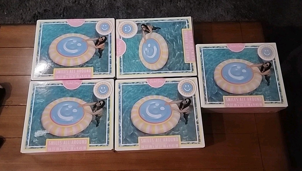 Packed Party Extra Large 58 inch 'Smiles All Around' Inflatable Pool Float