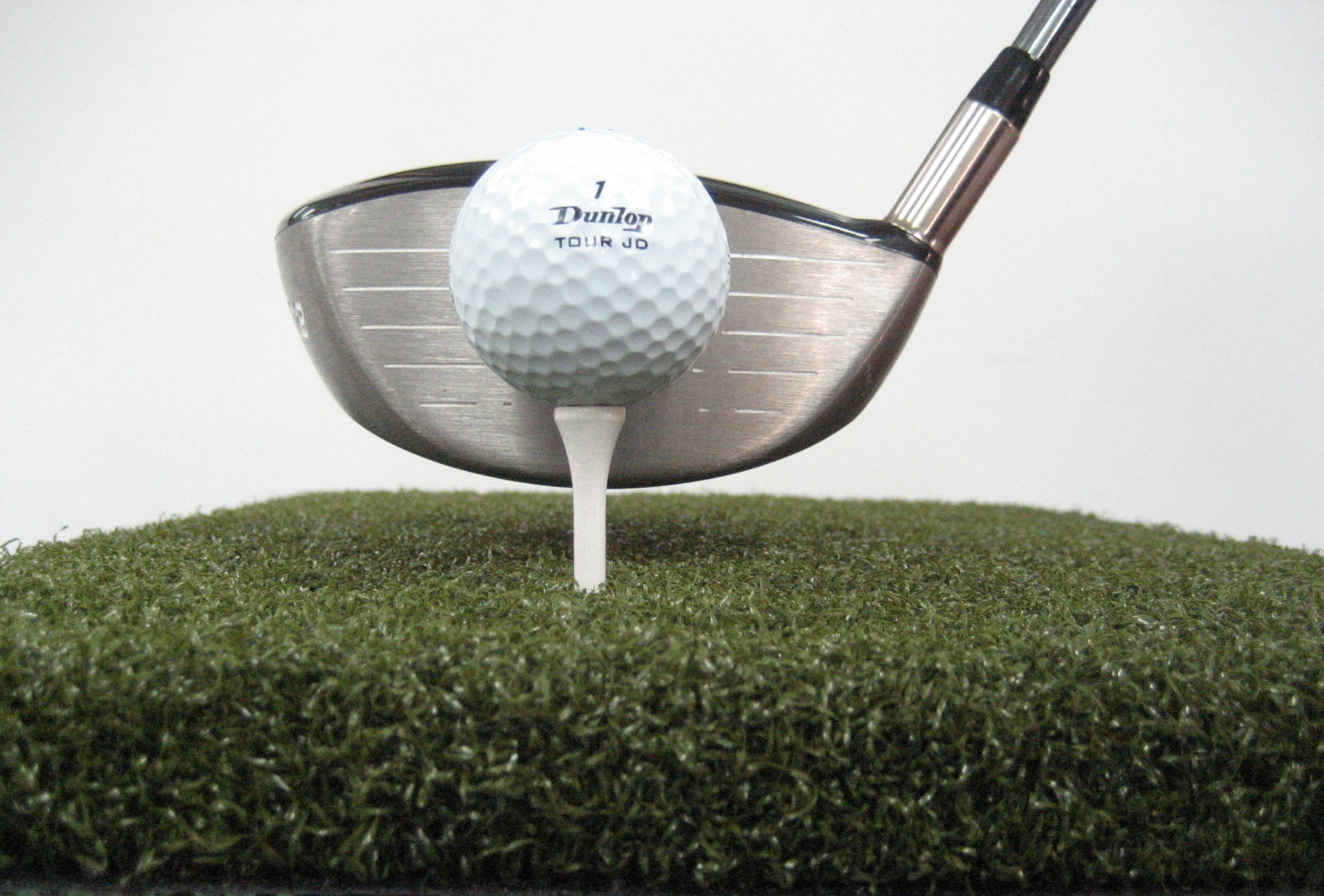 Premium Super Tee Golf Mat 4 feet x 5 feet Tee Line Mat - Holds A Wooden Tee