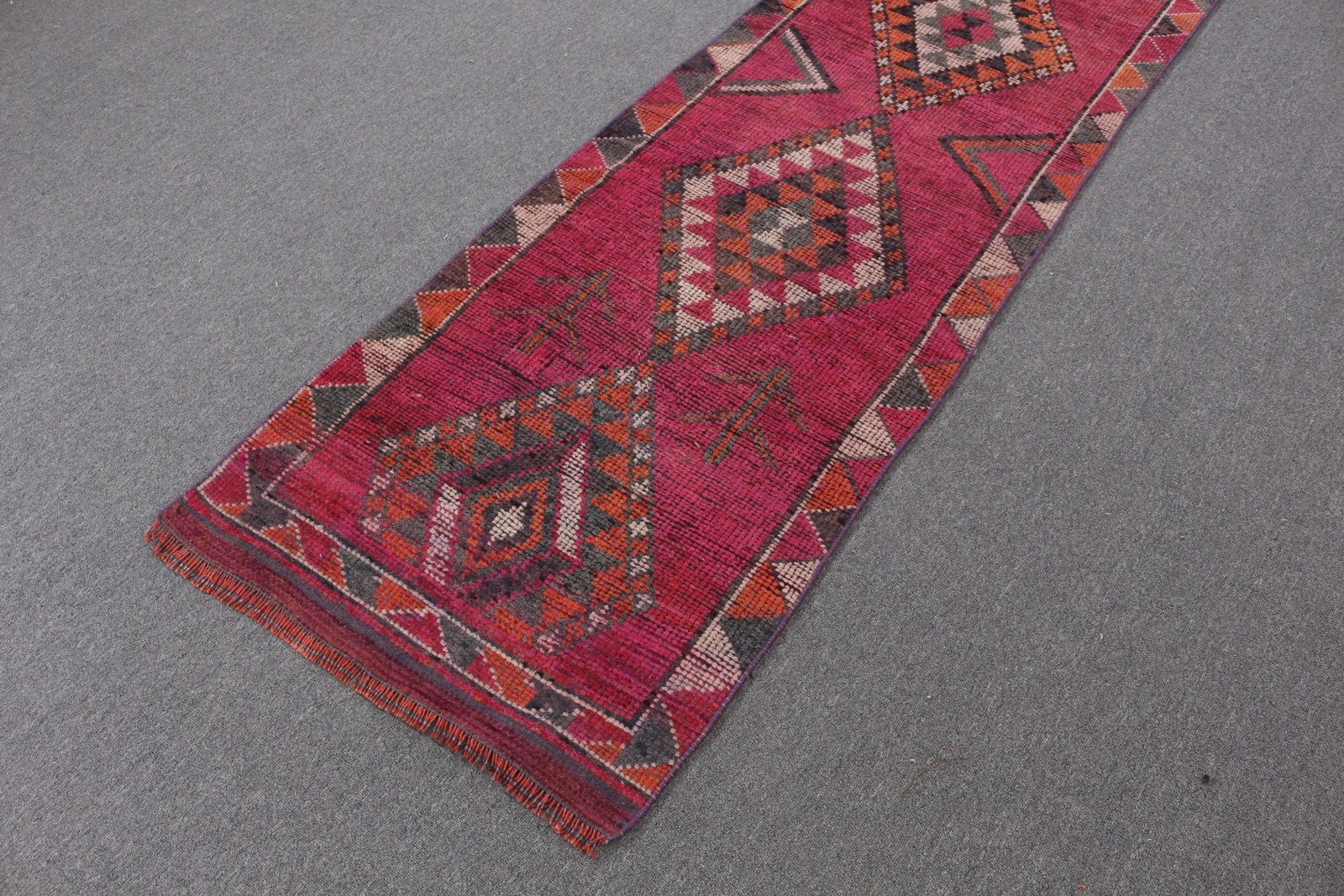 Vintage Turkish Rug 2,5x11,6 ft (75x355 cm), Herki Red Wool Rug