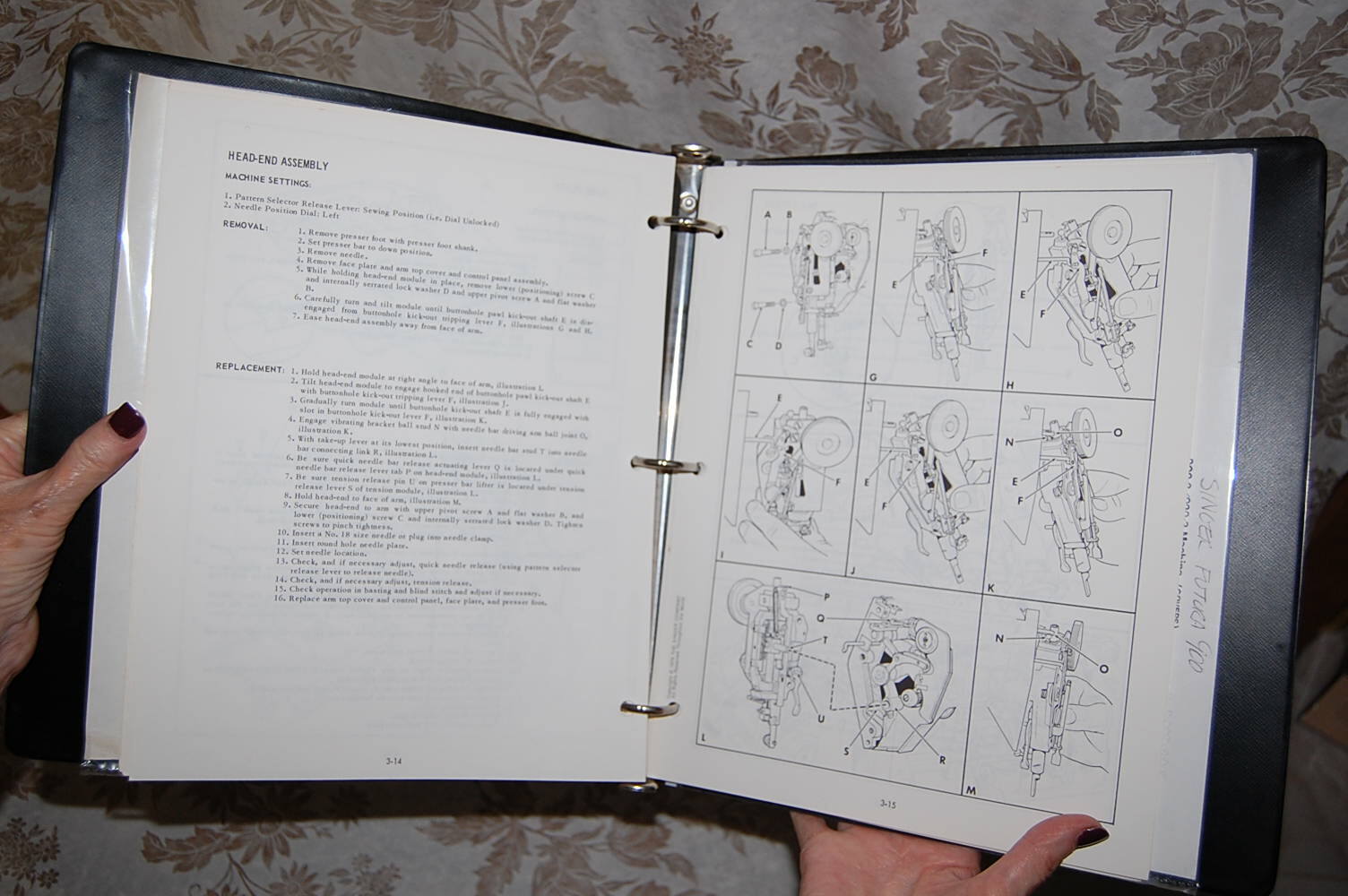 Professional Service Manual on CD for Singer 900 and 920 Futura Sewing Machines