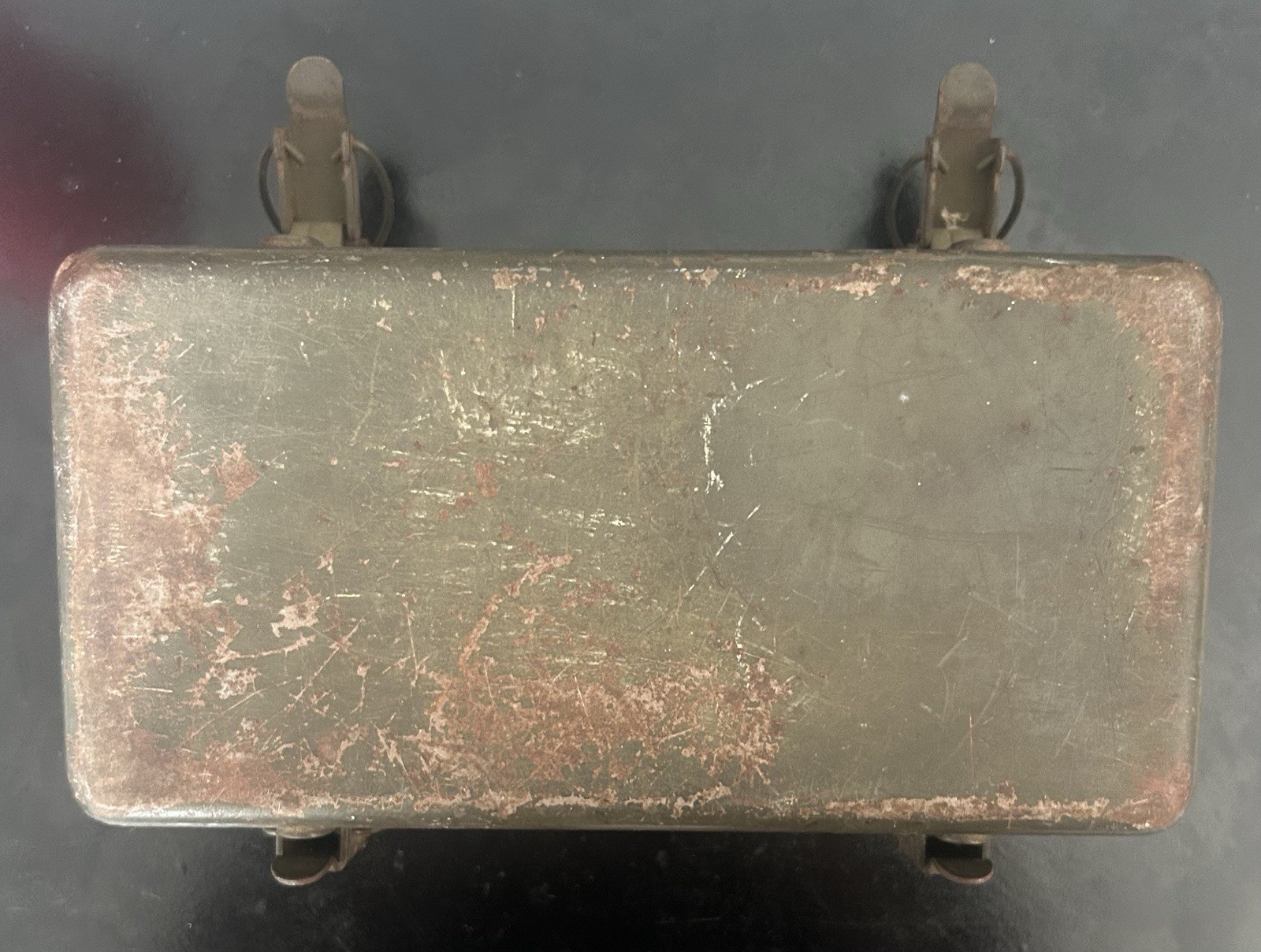 Vintage WW2/Korean War Jeep U.S. Army First Aid Kit.