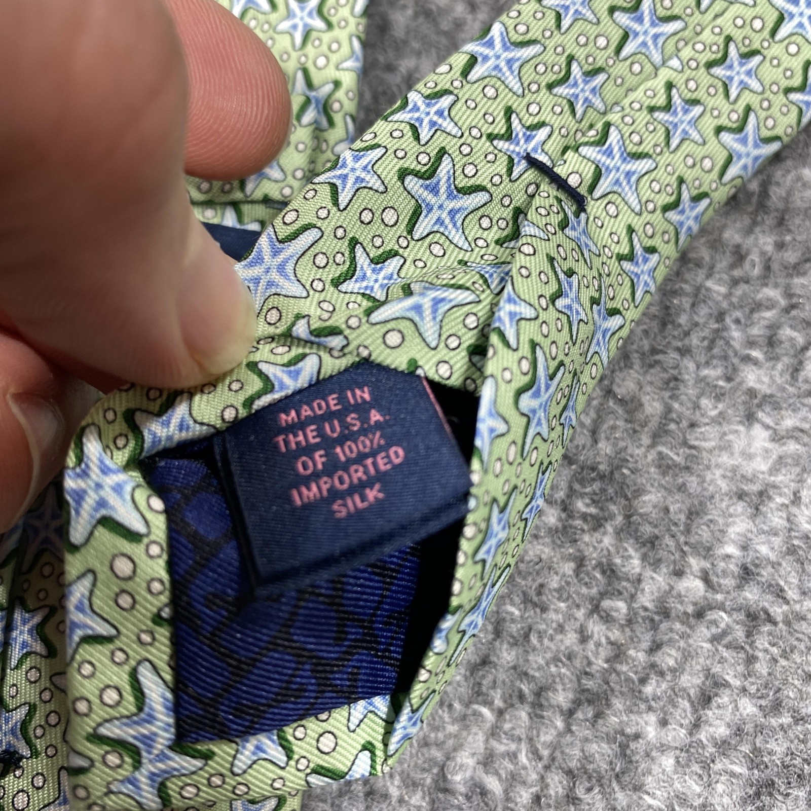 Vineyard Vines Tie Boys Youth Green Star Geometric 100% Silk Necktie USA