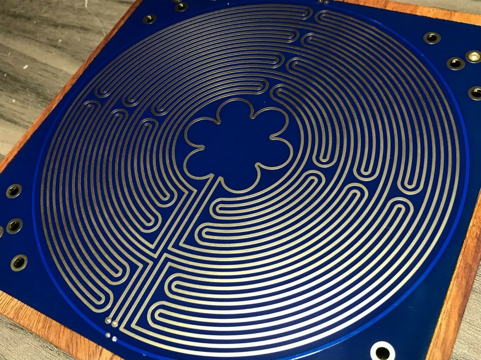 Schumann CHARTRES V.2 Resonator