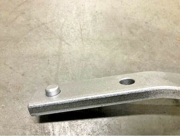 6100270 Fixed Tine Arm for DaRos Hay Tedder with One Mounting Hole and One Mount
