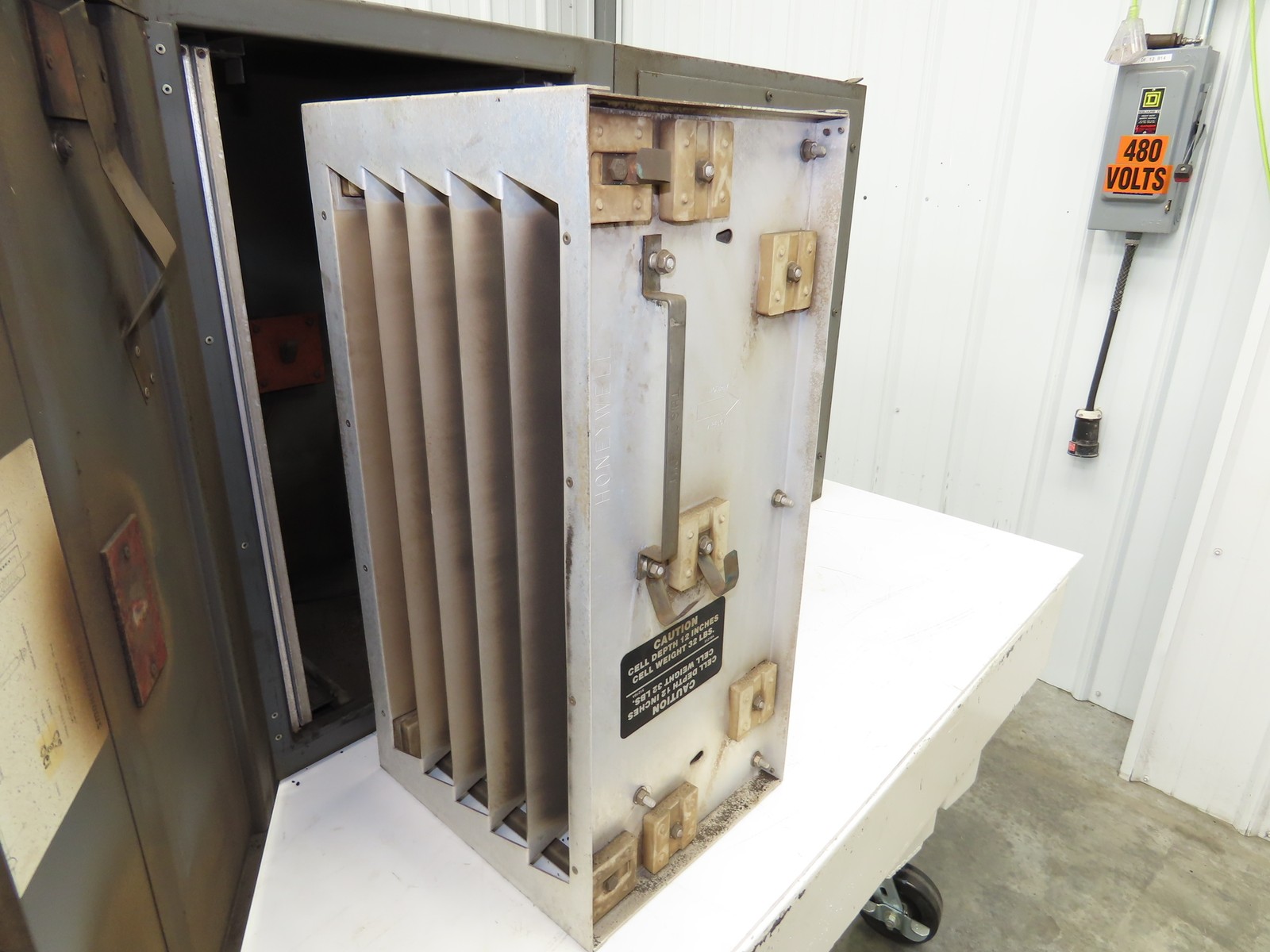 Smokemaster Air Filtration Smoke Eater Filter Ionizer Collector 9400VDC 120V