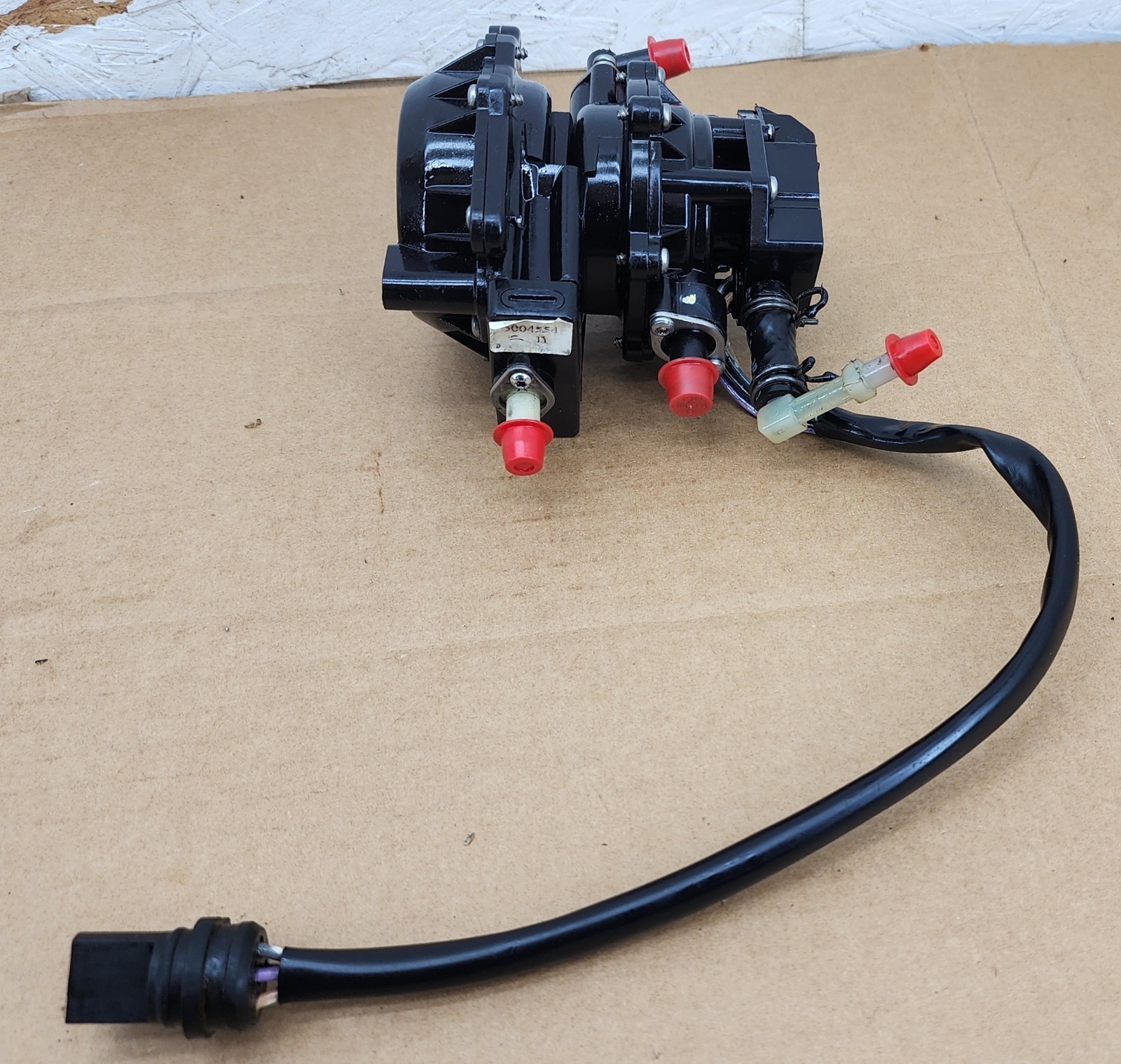 90-250 HP Johnson Evinrude OEM VRO Fuel/Oil Pump Assy 1993-2001 5004554