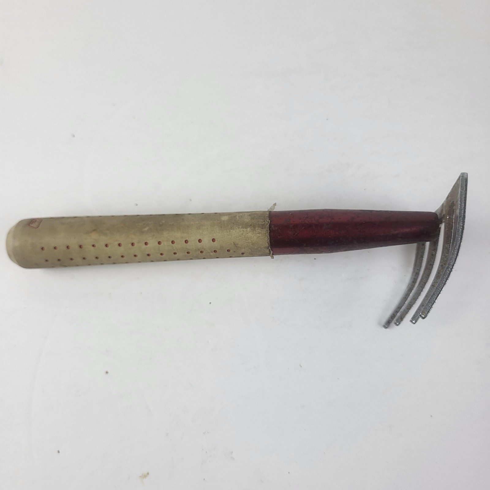 True Temper 10" Long Handle Garden Cultivator Cushion Grip Steel 4 Tine Tool