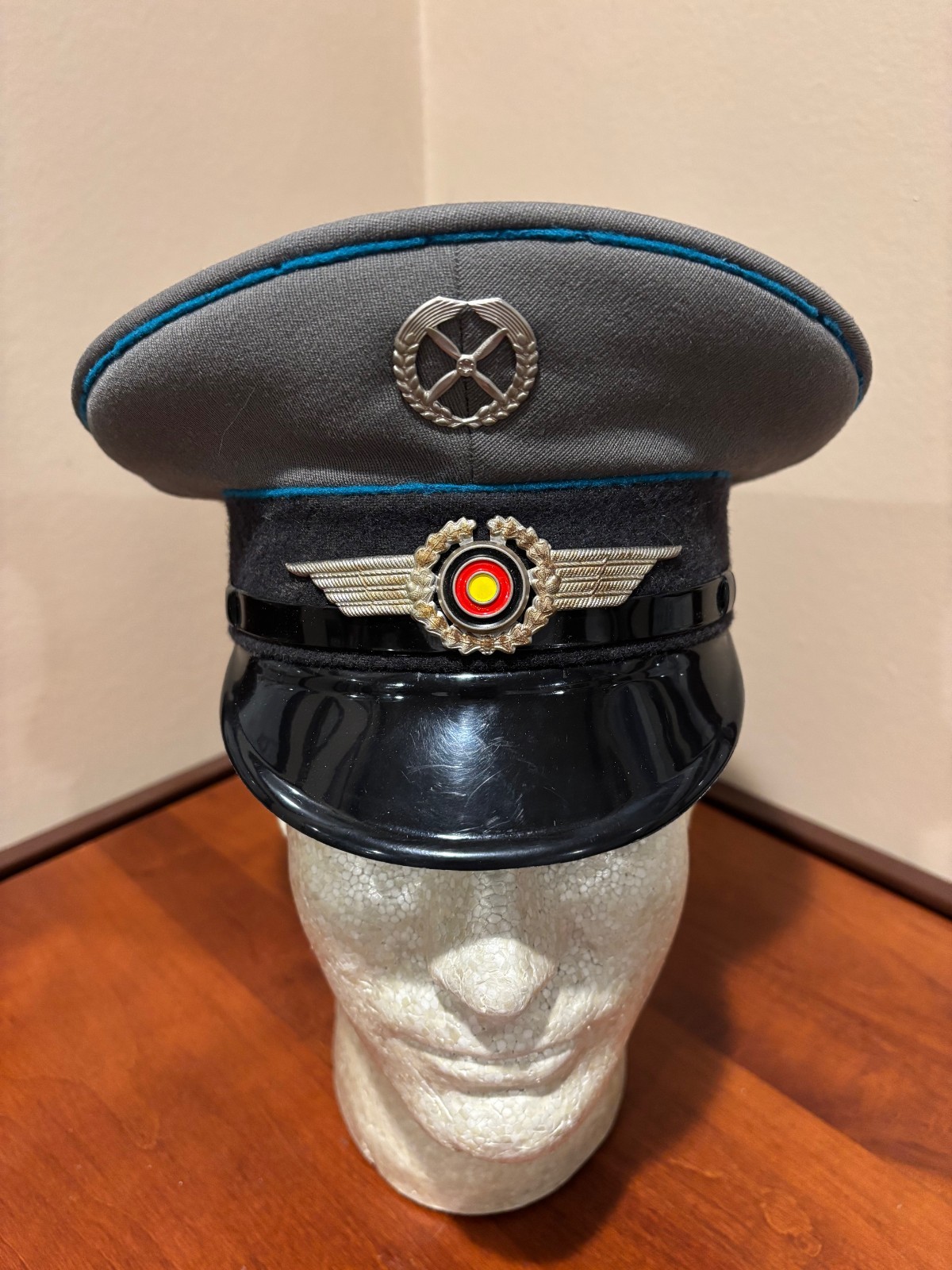 EAST GERMAN LUFTWAFFE Q2 1956 AIR FORCE DDR NCO VISOR HAT CAP SUPER RARE!