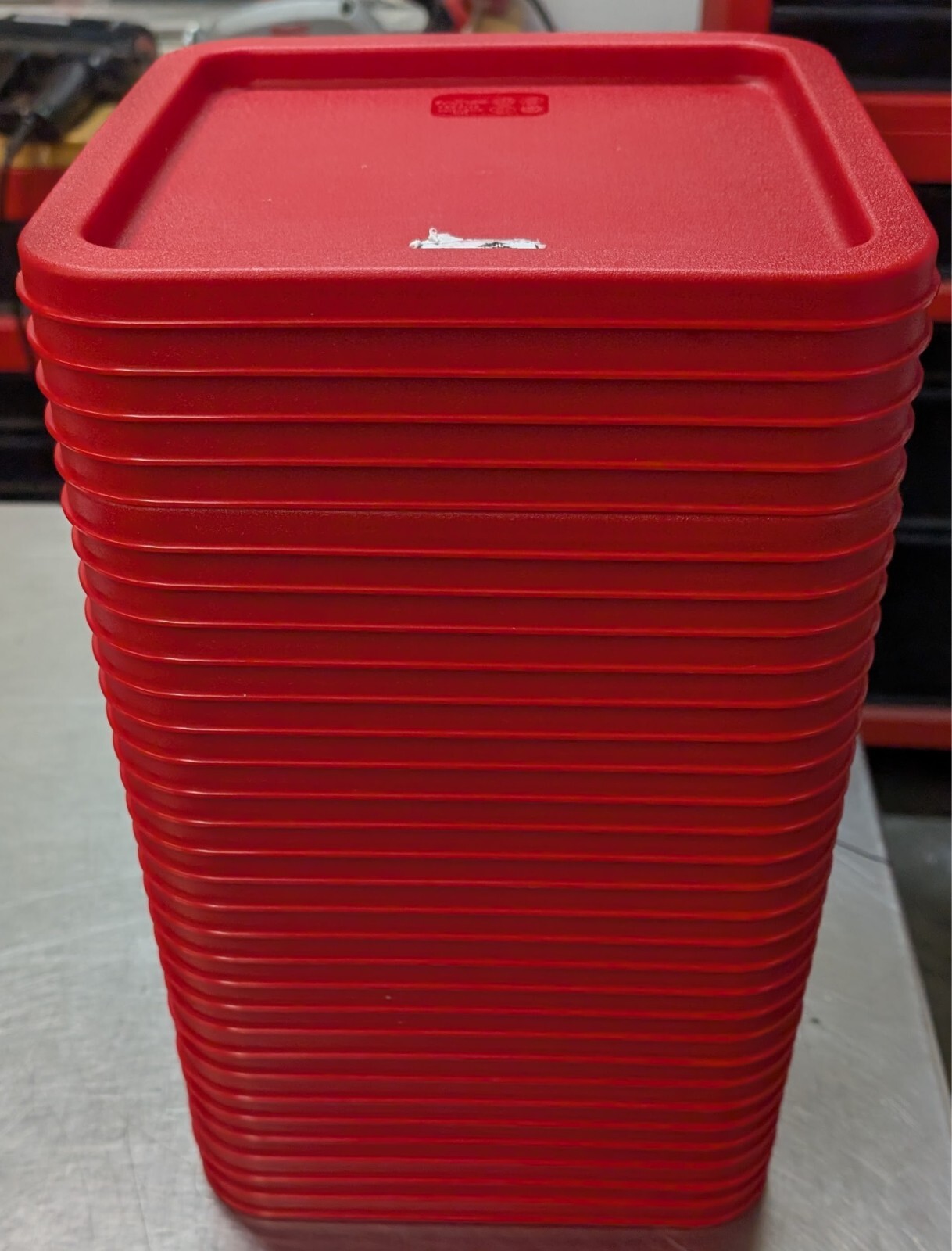 Lot of 30 Winco 6qt. & 8qt. Red Lids