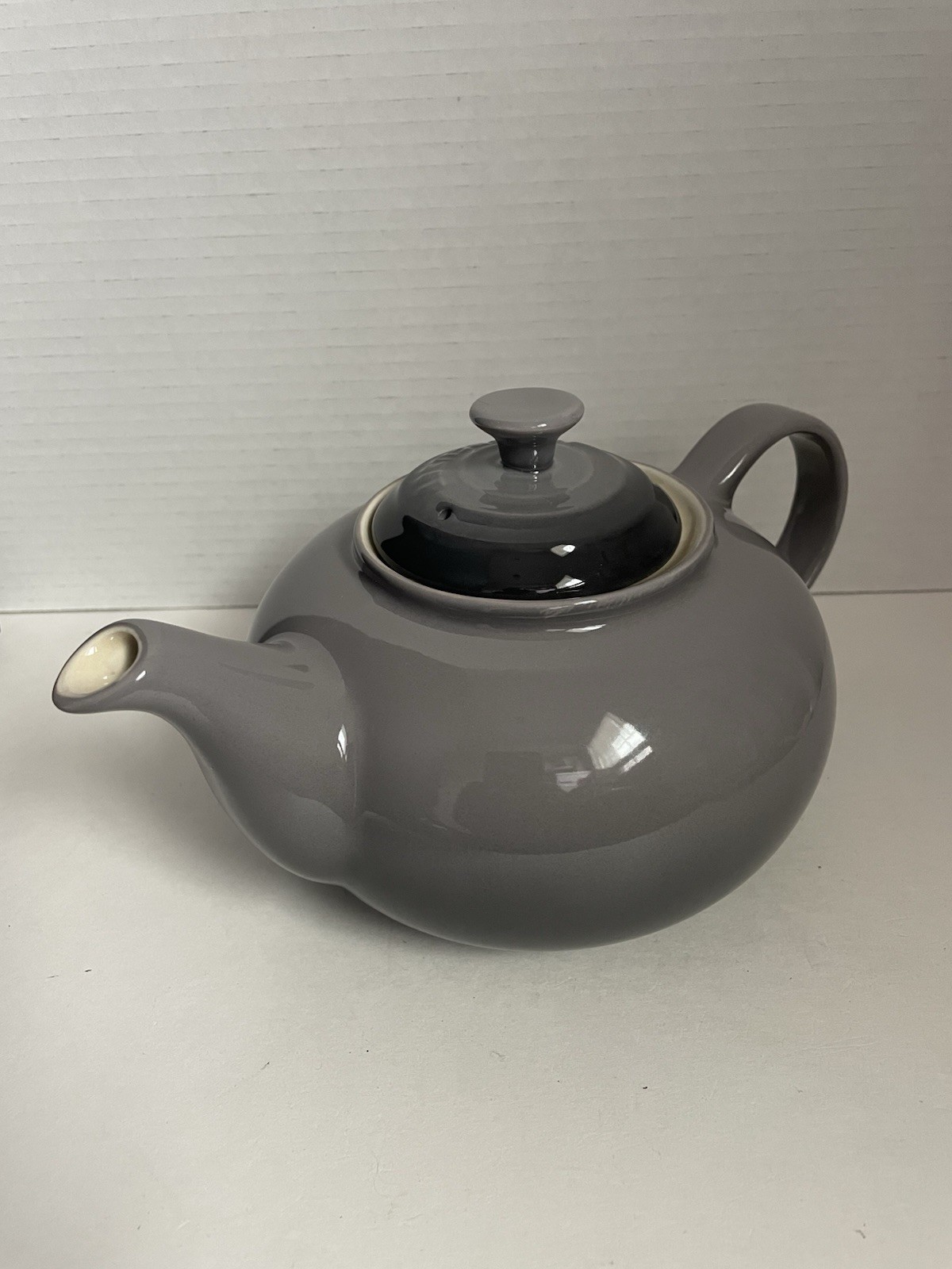 Le Creuset Stoneware Classic Teapot - Flint- 1.3L NWT
