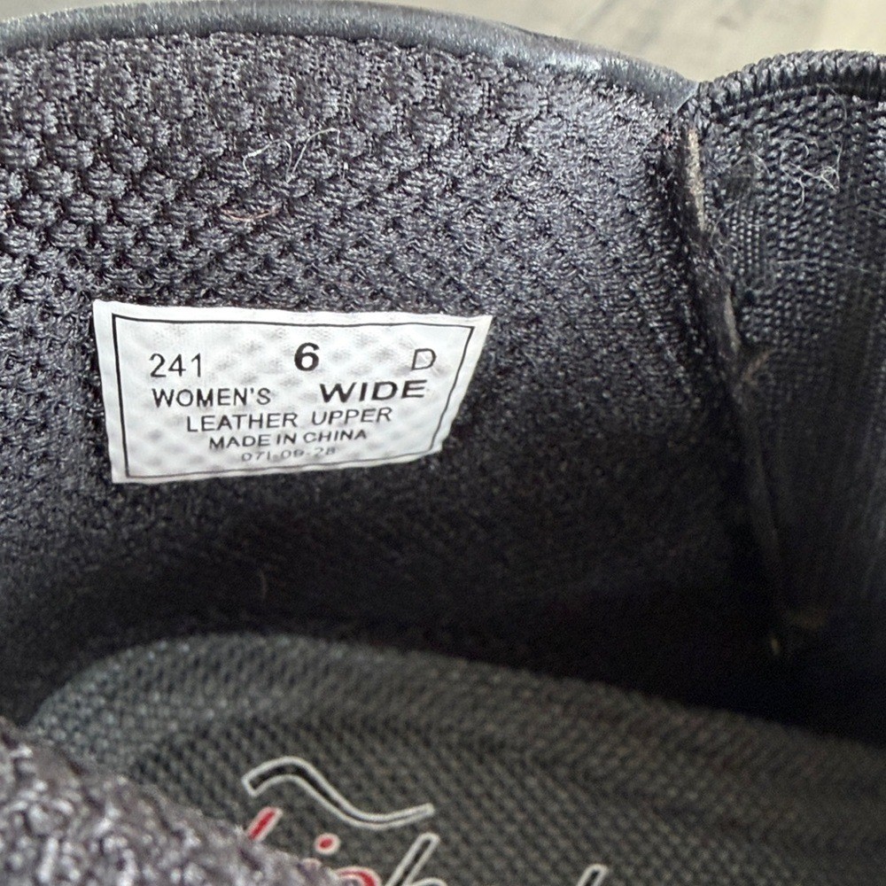 Orthofeet Bioheels women's black leather ankle boots 6 wide