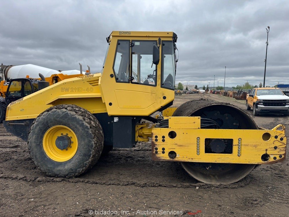 2012 Bomag BW211D-40 84" Smooth Single Drum Roller Vibratory Compactor bidadoo
