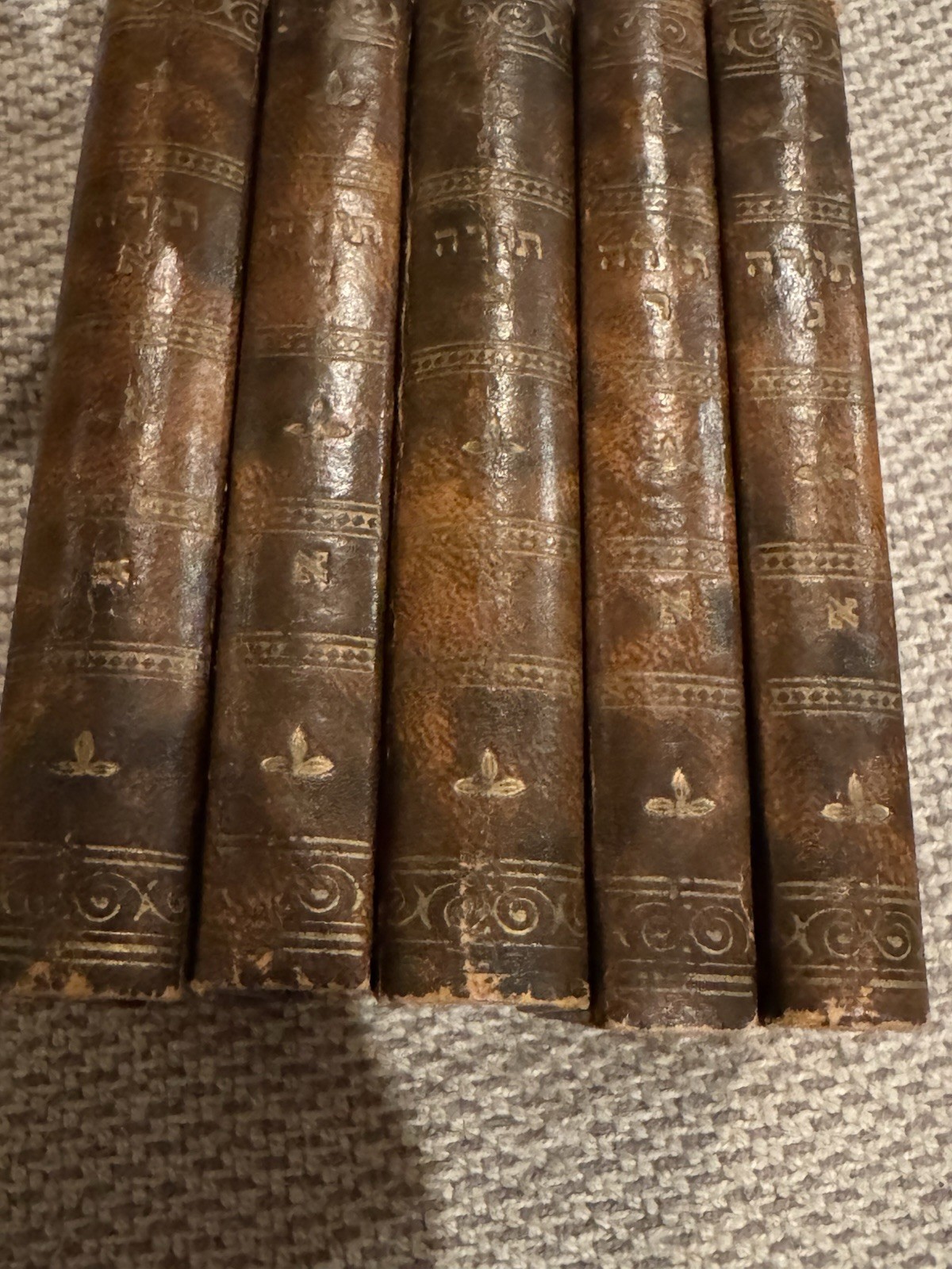 Vintage 5 Leather Bound Books of Moses (TorahSet) Hebrew with Metal Book Holder