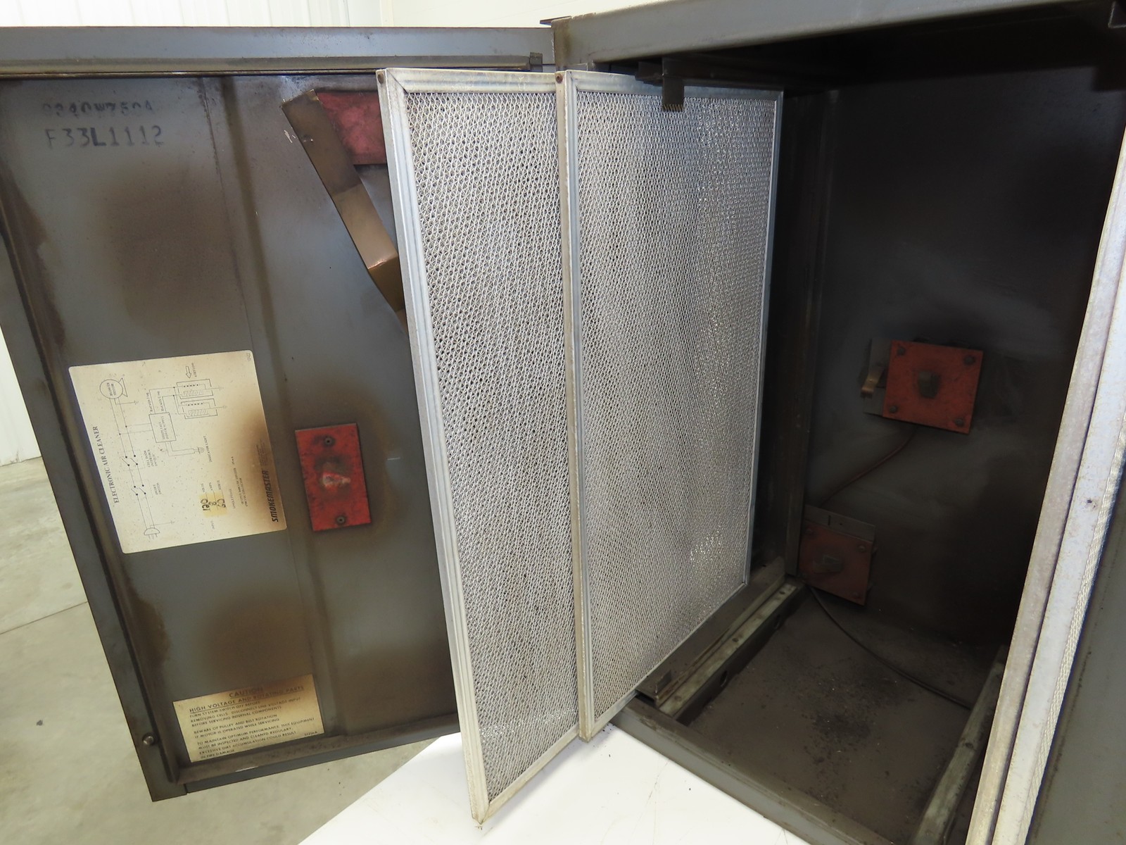 Smokemaster Air Filtration Smoke Eater Filter Ionizer Collector 9400VDC 120V