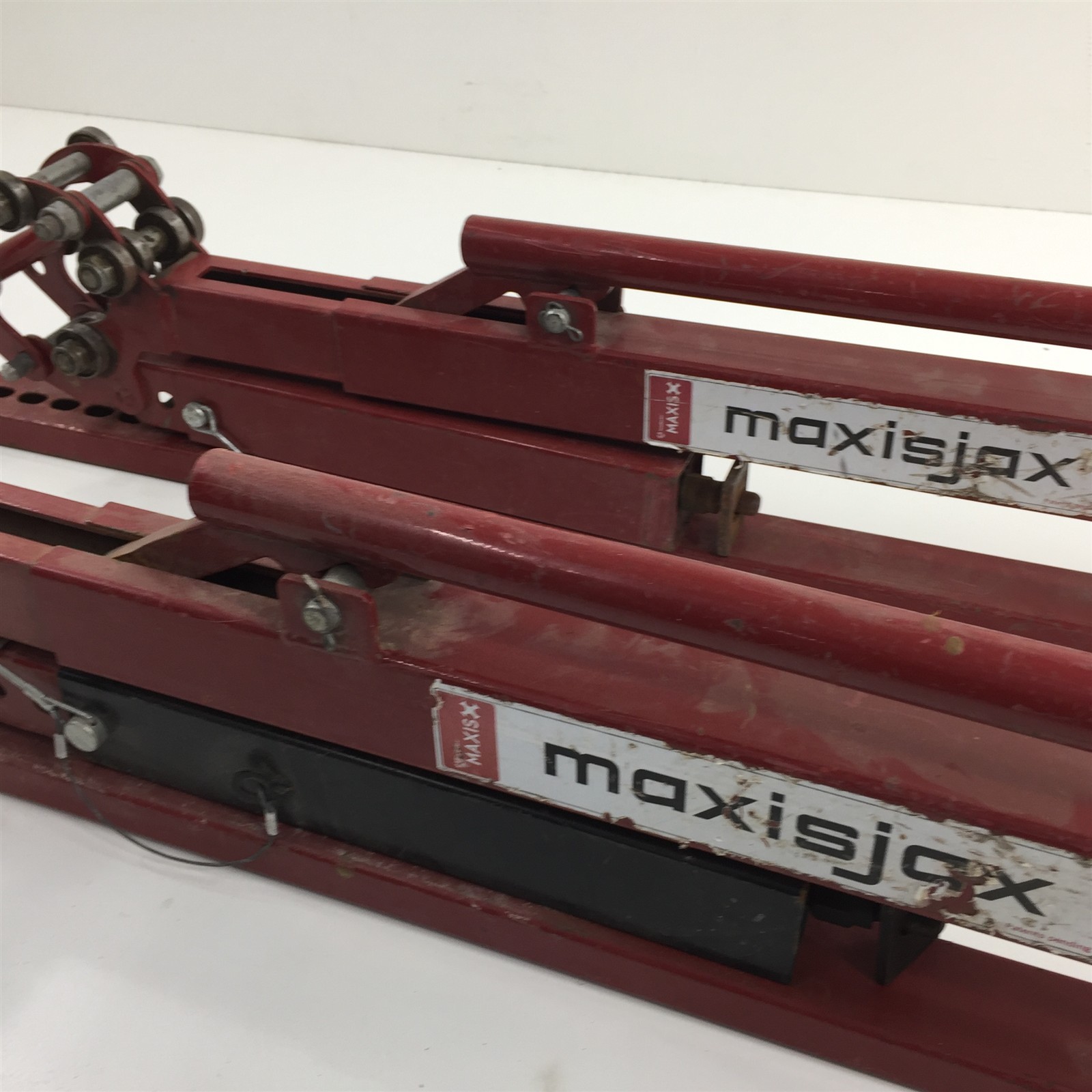 (1) Southwire MaxisJax Reel Stand MJ-707 3000lb Capacity