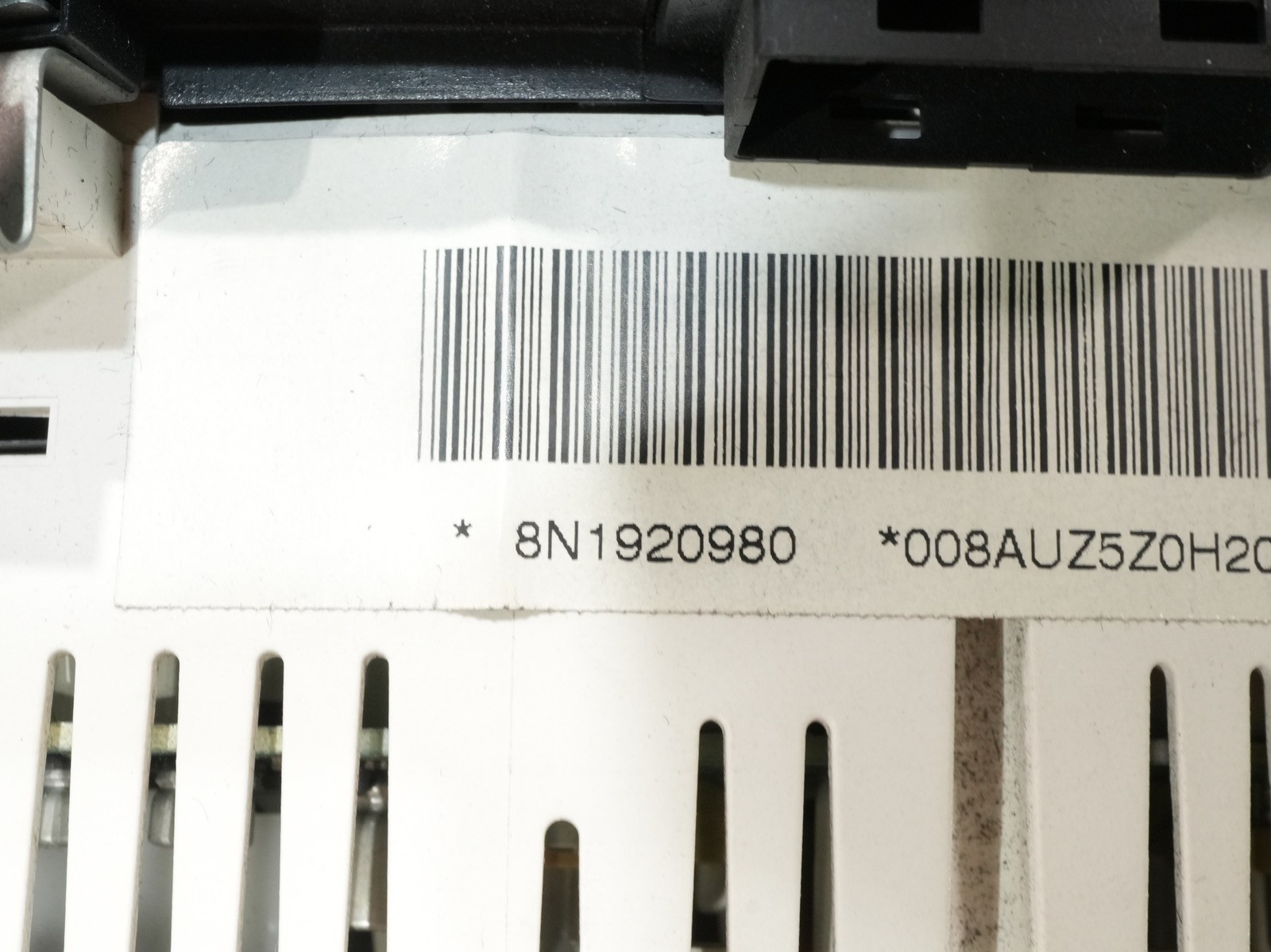 00-06 Audi TT OEM 8N1920980 gauge instrument cluster panel speedometer