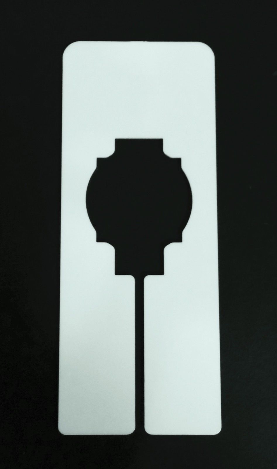 QTY: (40) BLANK PLASTIC RECTANGULAR RACK SIZE DIVIDERS FOR RETAIL CLOTHING RACKS