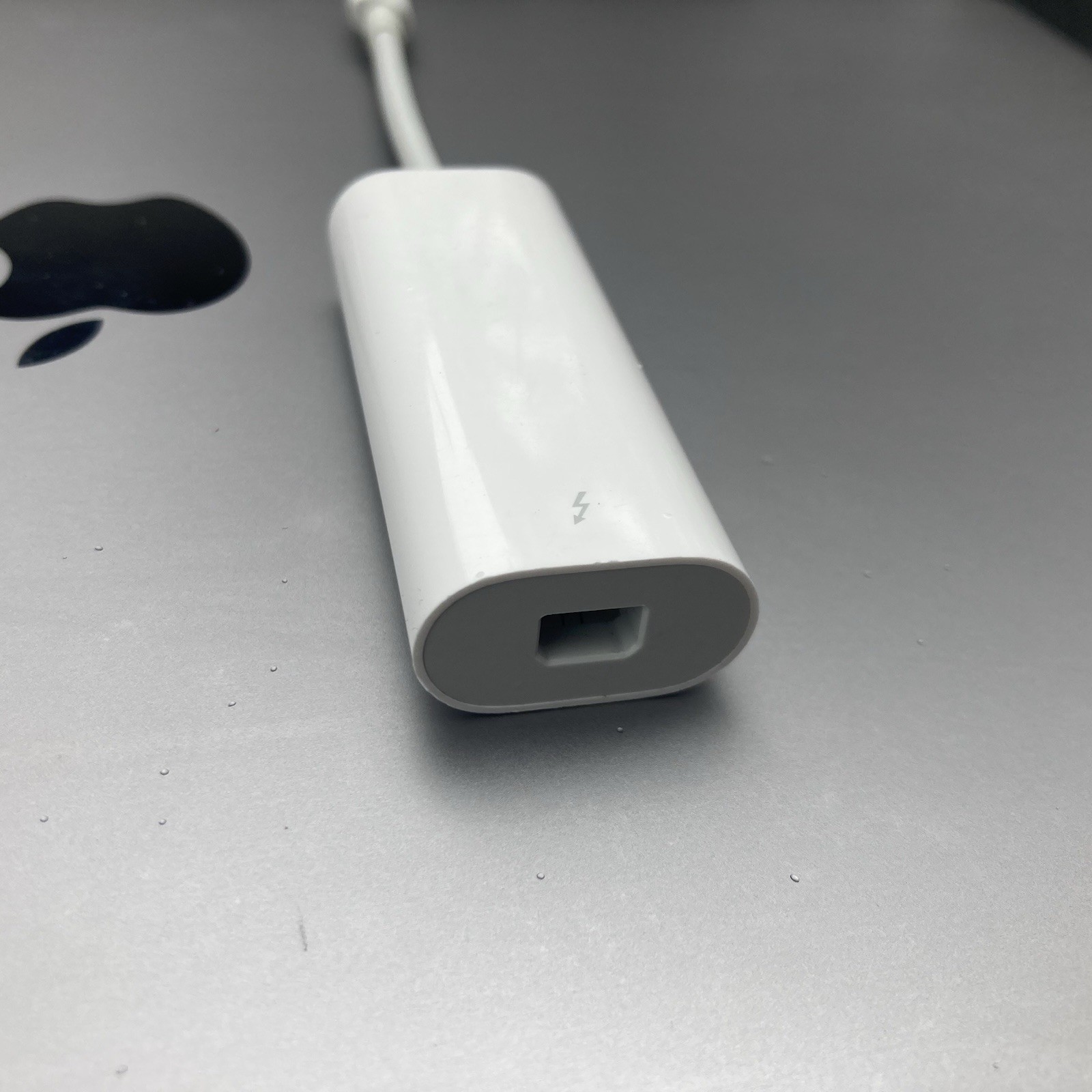 Original Genuine Apple A1790 Thunderbolt 3 (USB-C) to Thunderbolt 2 Adapter