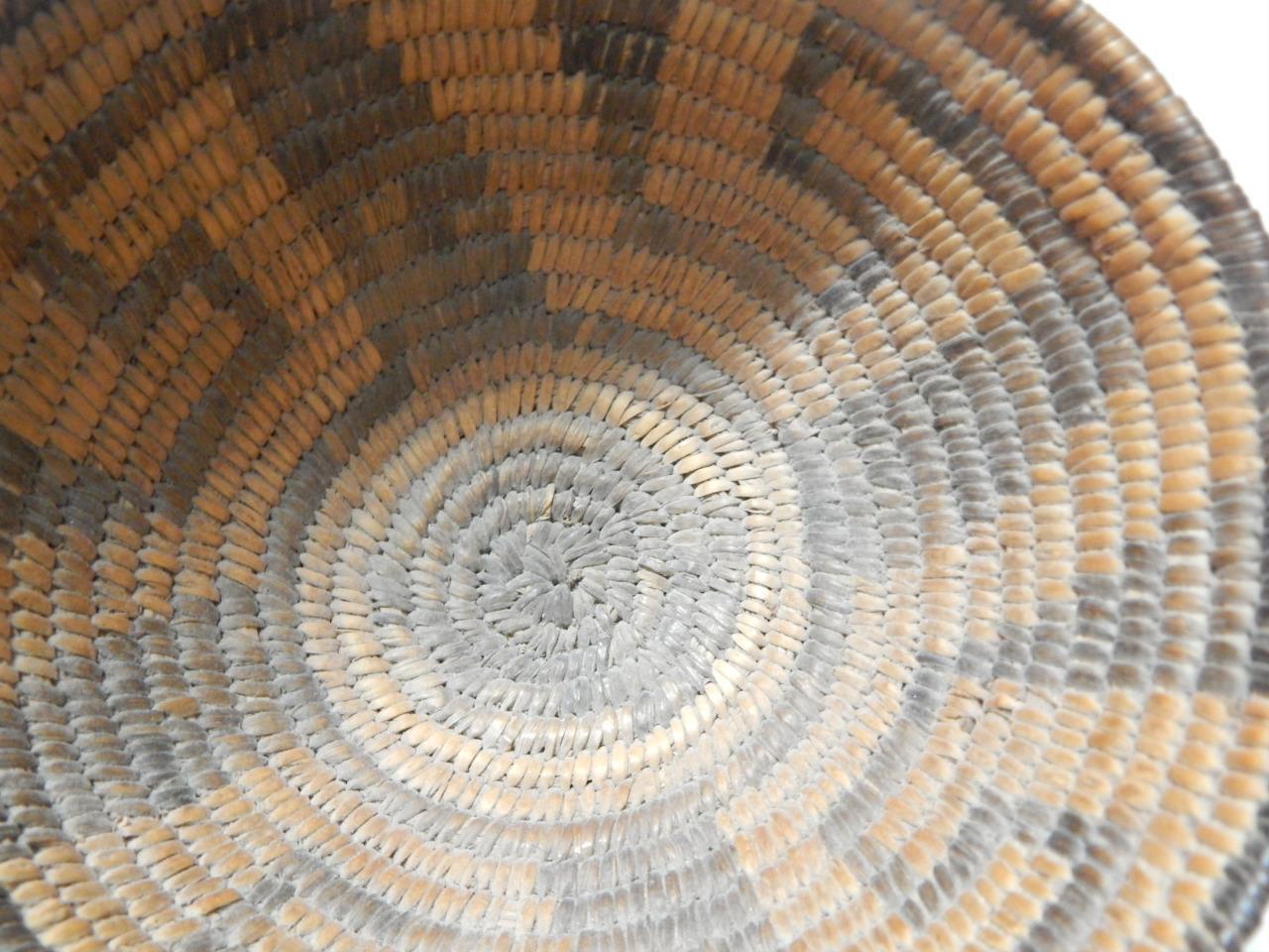 ANTIQUE PIMA INDIAN RARE WOMEN'S / CHILD'S HAT BASKET - MAZE DESIGNS - c.1890s