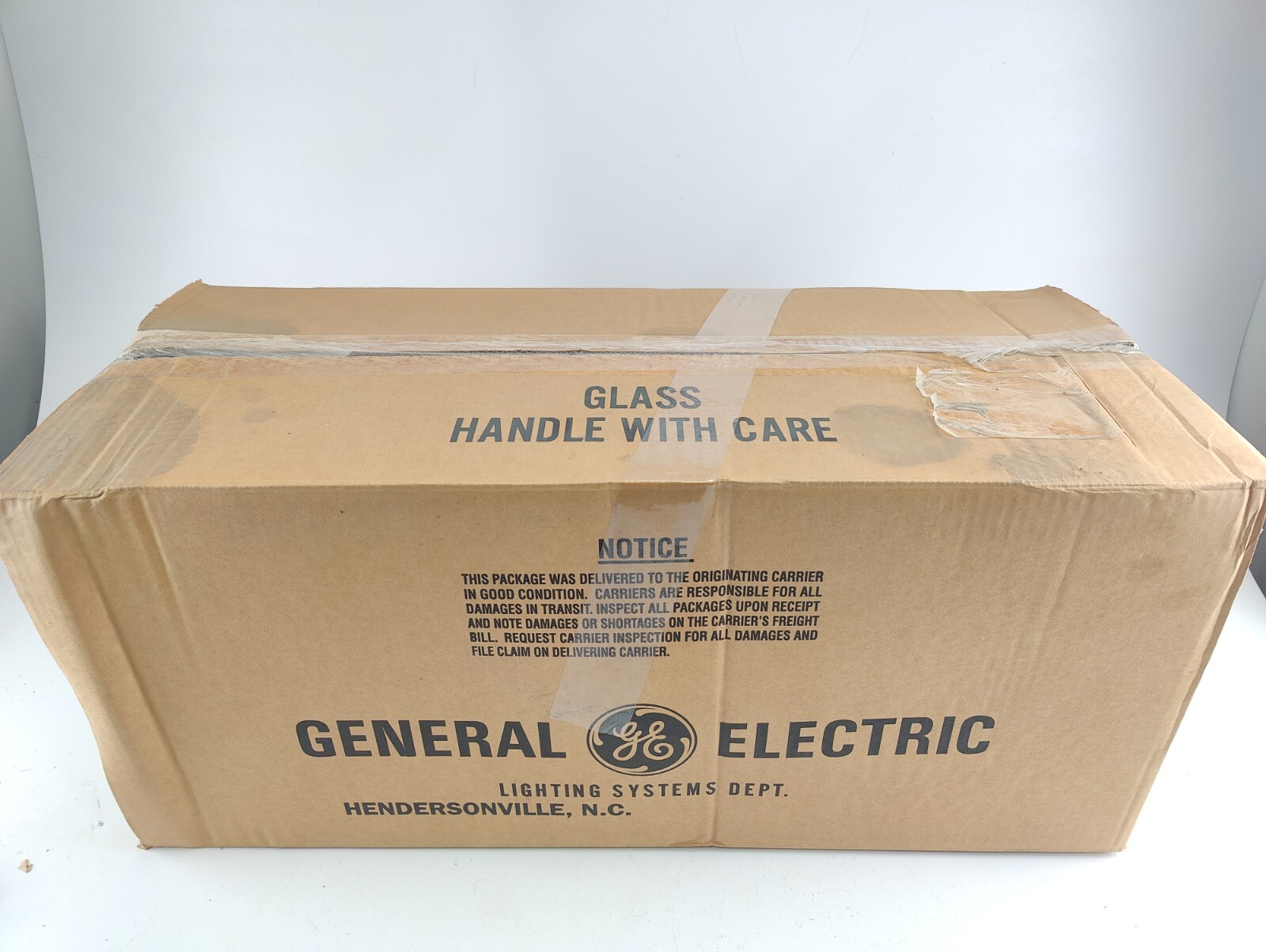 GE M-250R2 150 watt Street Light Fixture - NEW