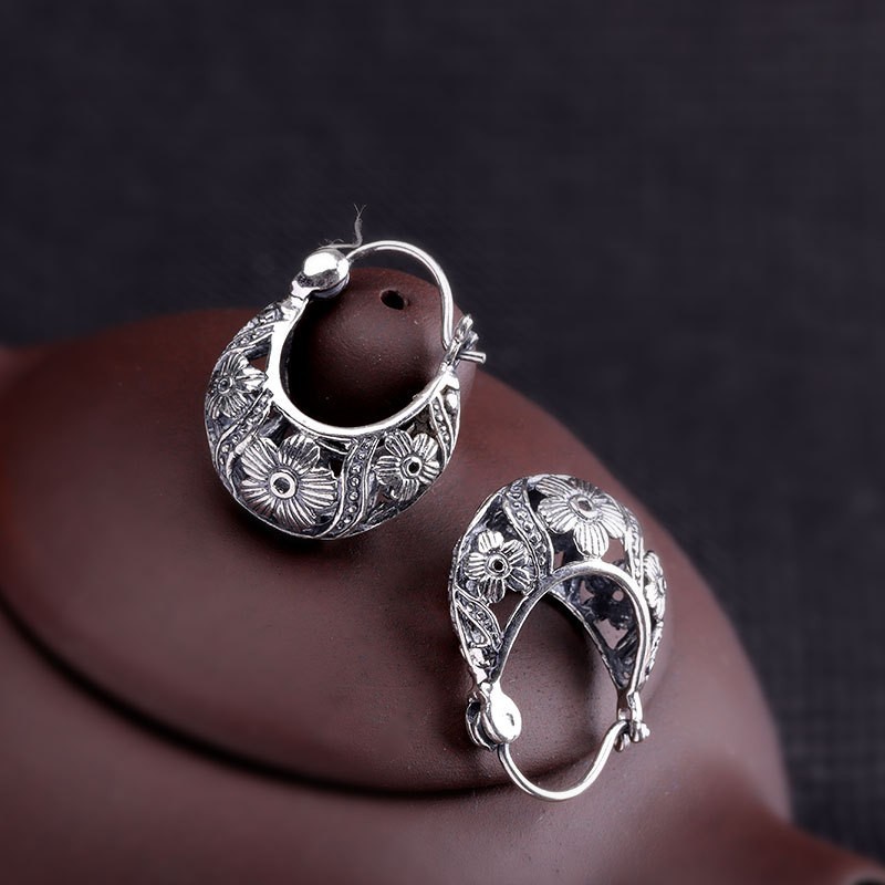 Women's Retro Ear buckle Hollow Carved Pendant Earrings Bohemian Jewelry Alloy