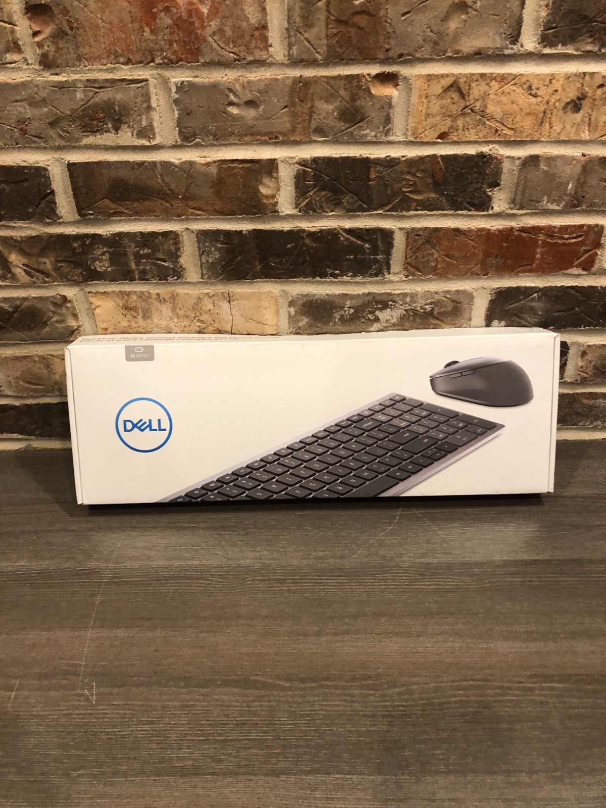 NEW SEALED Dell KM7120W Wireless Keyboard/Mouse Bundle - Titan Gray, FRENCH