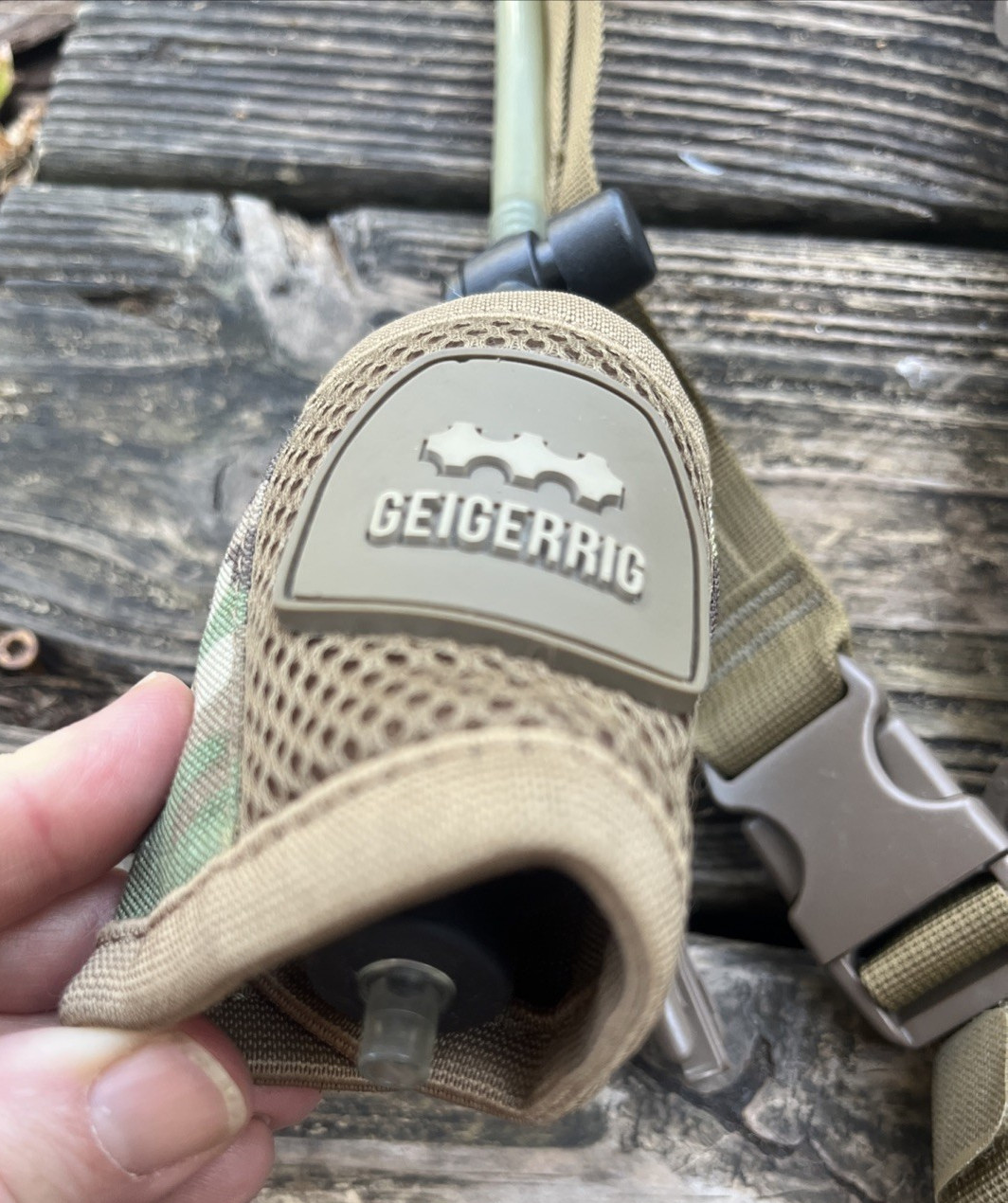 Aquamira Rigger Tactical 2L Hydration Backpack Pressurized Multicam Molle NEW