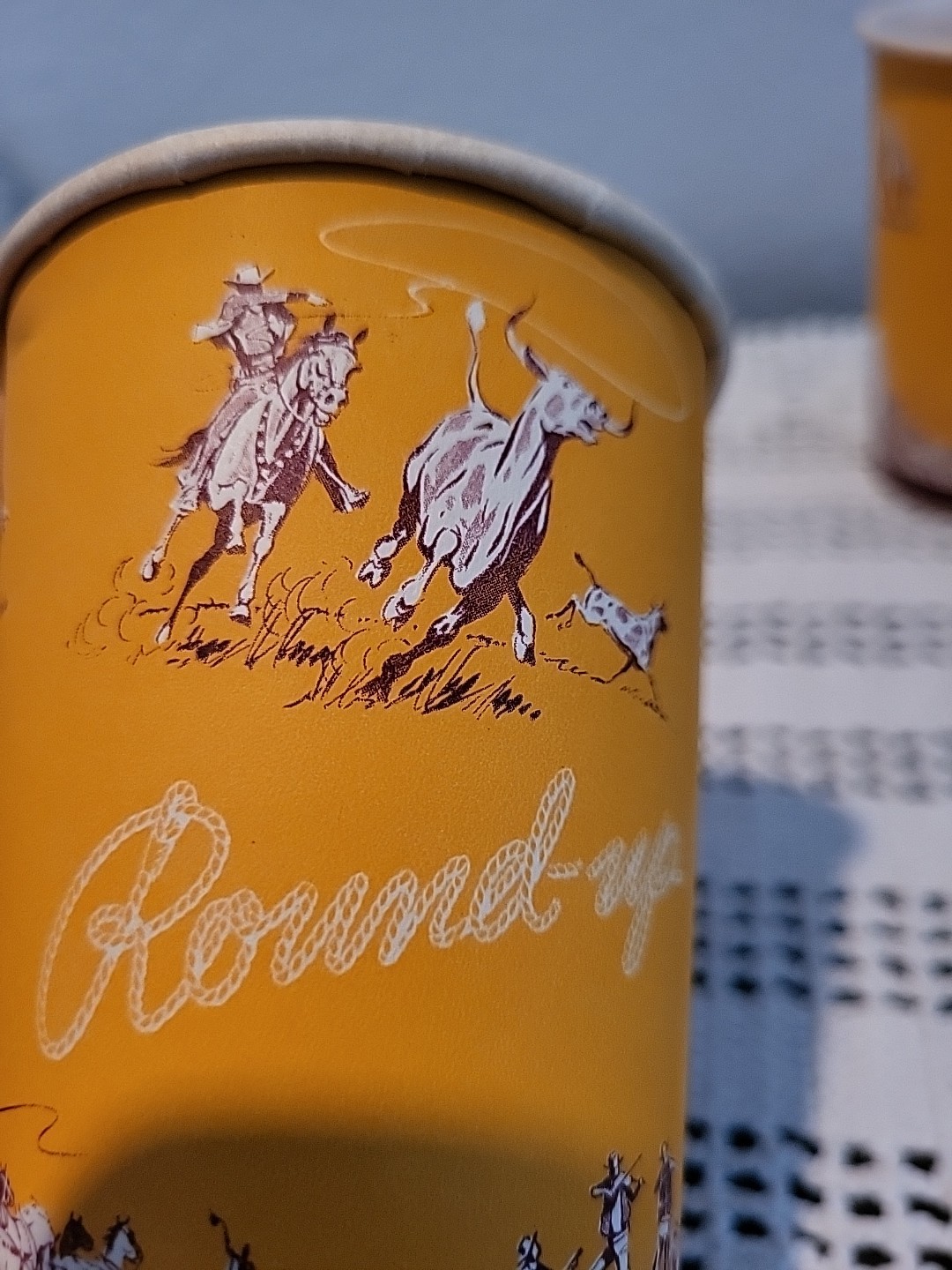 1950s Vintage 9oz Disposable Dixie Cups “Round-Up Design” - 4 Cups Handles