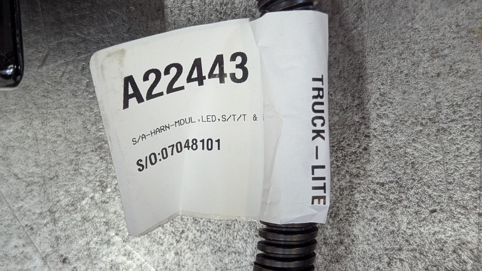 4095871C92 International Tail Light Bar Panel LED Super 44 Lamp TRUCK-LITE 40951