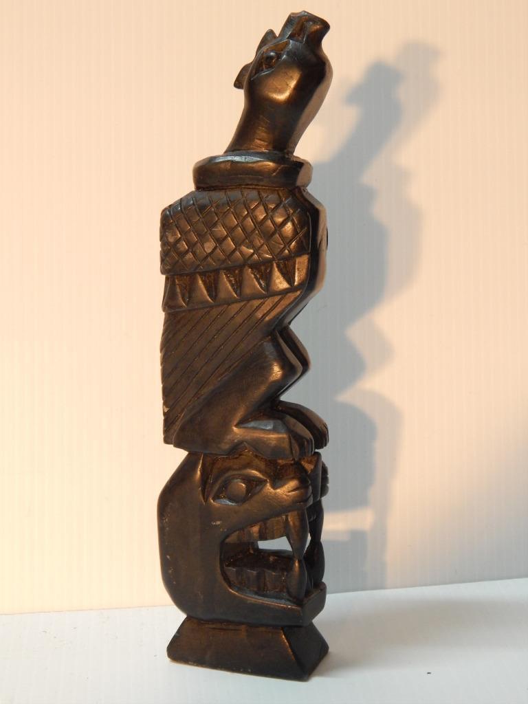 VINTAGE 9"  GENUINE ARGILLITE HAIDA INDIAN NW COAST CANADA TOTEM POLE MODEL - A+