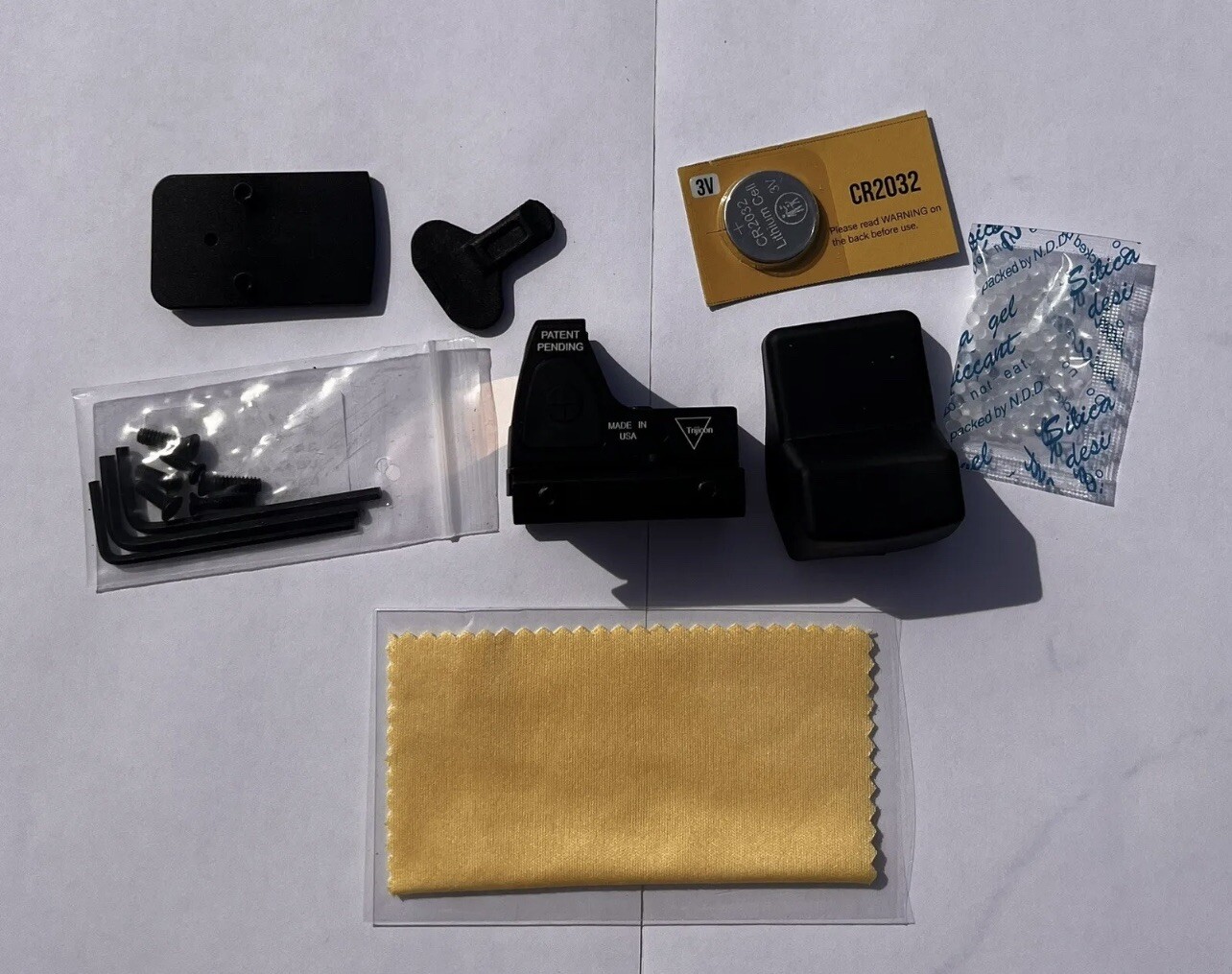 Red Dot Tactical RMR Reflex Sight Scope for Pistol Glock 17 19 W/20mm Mount Logo