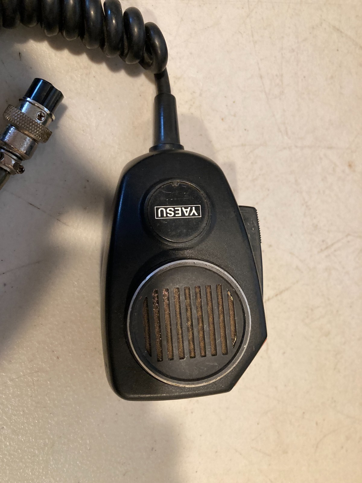 Yaesu FT-301 HF Amateur Radio Transceiver Solid-State W/ FV-301 VFO