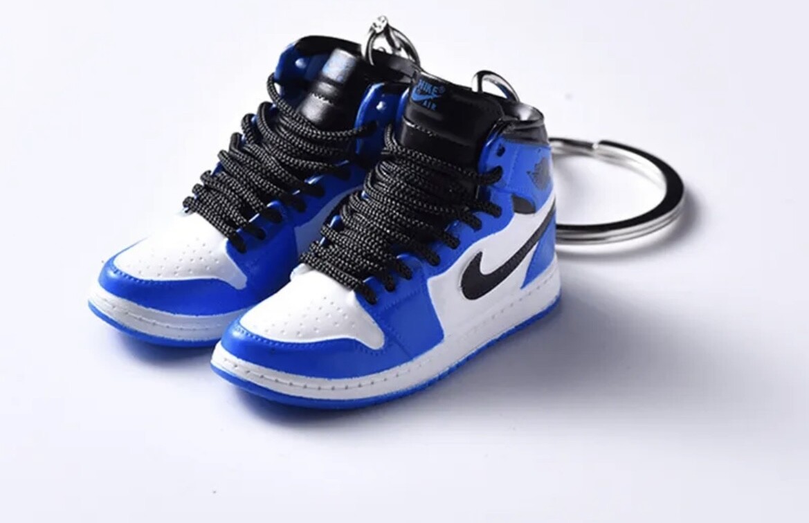 3D Mini Shoe Keychain Sneaker Collectible Gift for Shoe Lovers Sneakerheads