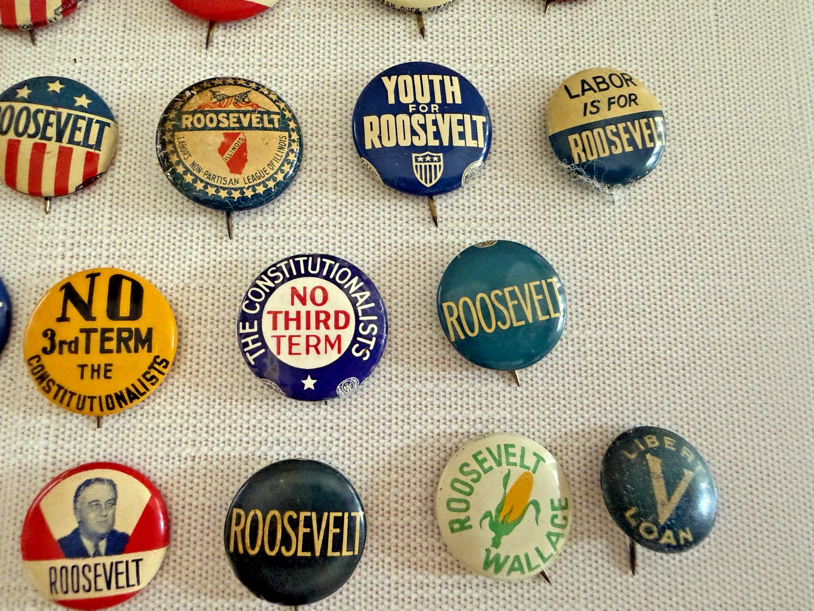 1940–44 Franklin D. Roosevelt Campaign Button Collection – Third Term 30 pins