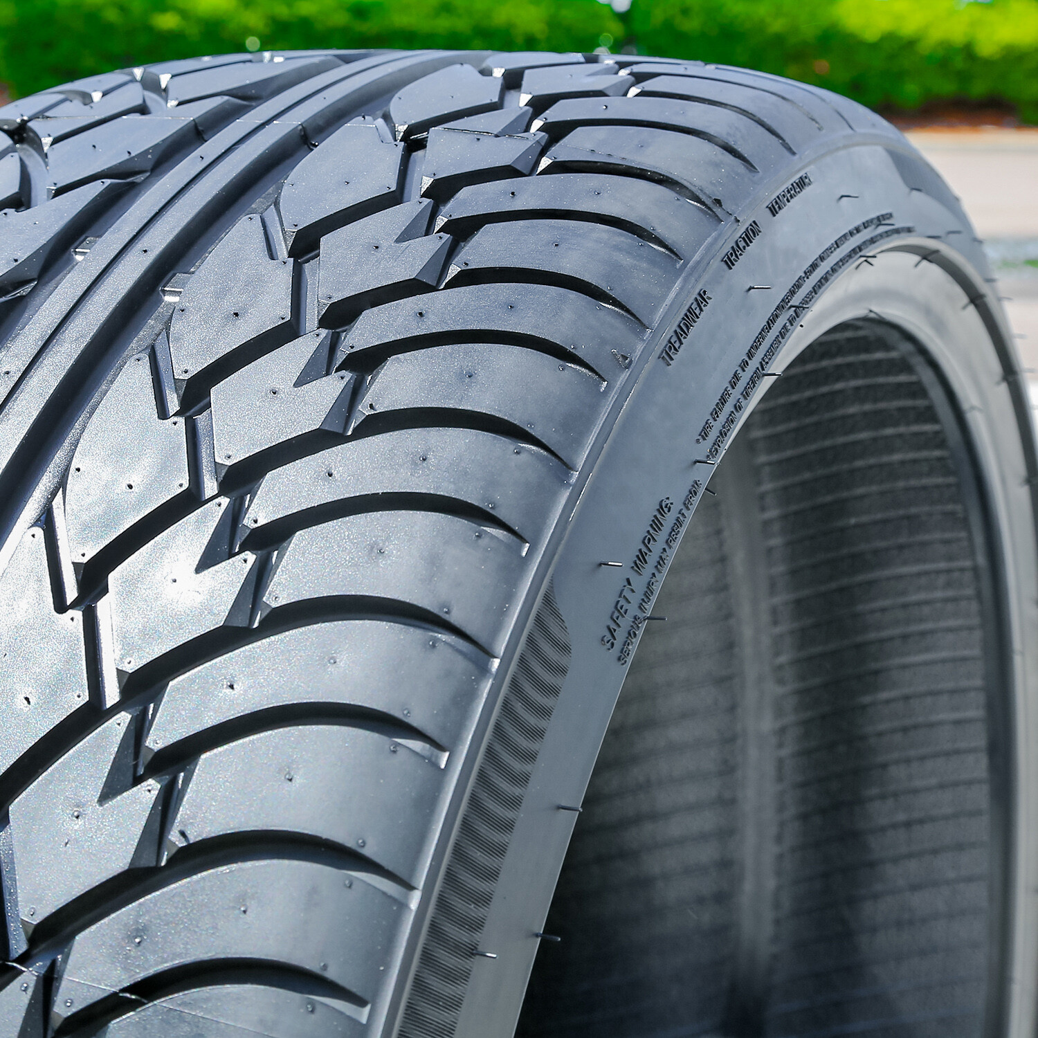 Tire Dcenti D9000 305/30R26 109W XL A/S High Performance