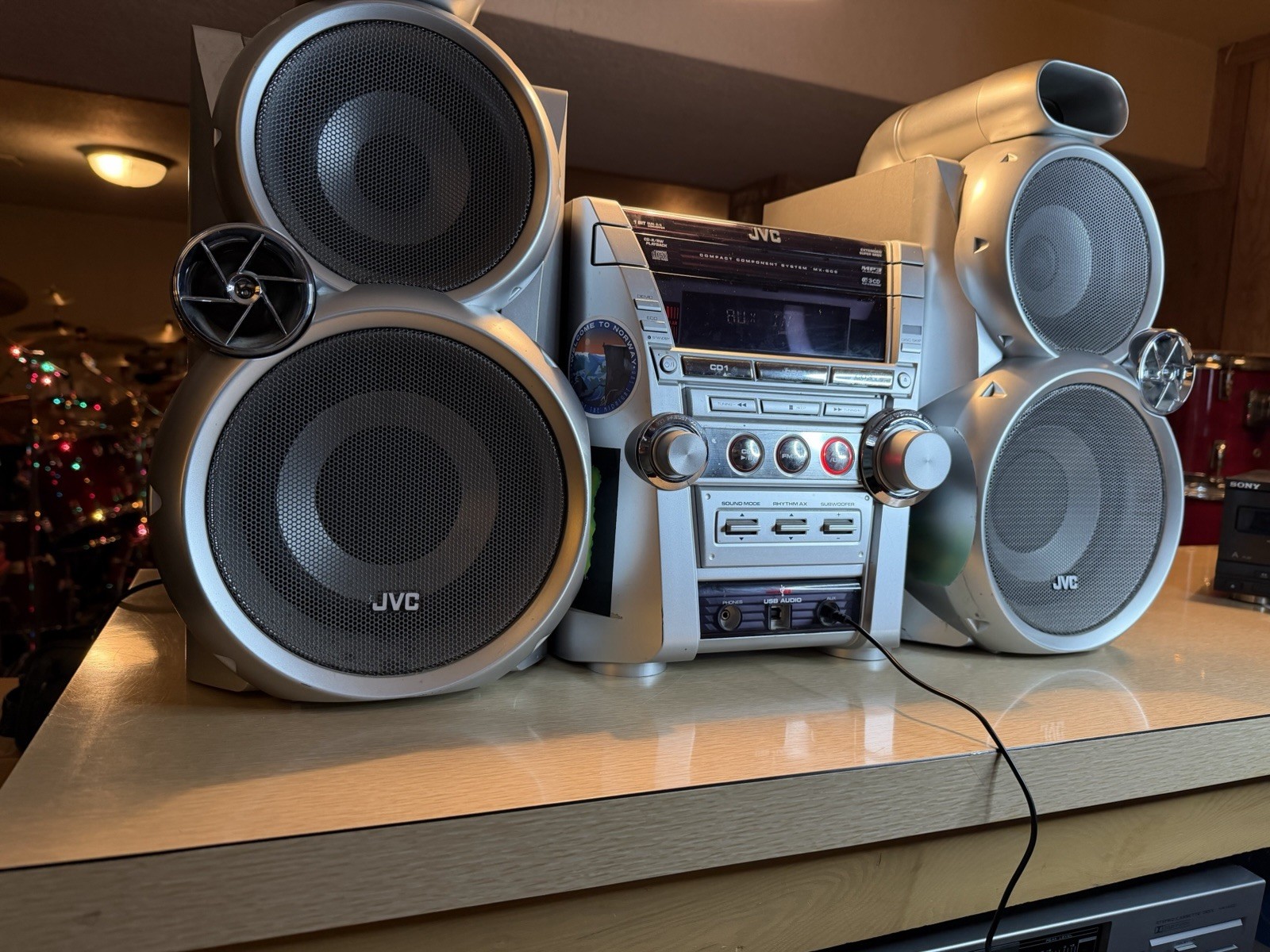 VTG JVC MX-GC5 CA-MXGC5 COMPACT STEREO SYSTEM AUX/USB/AM/FM 460W @ 6Ω W/ REMOTE!