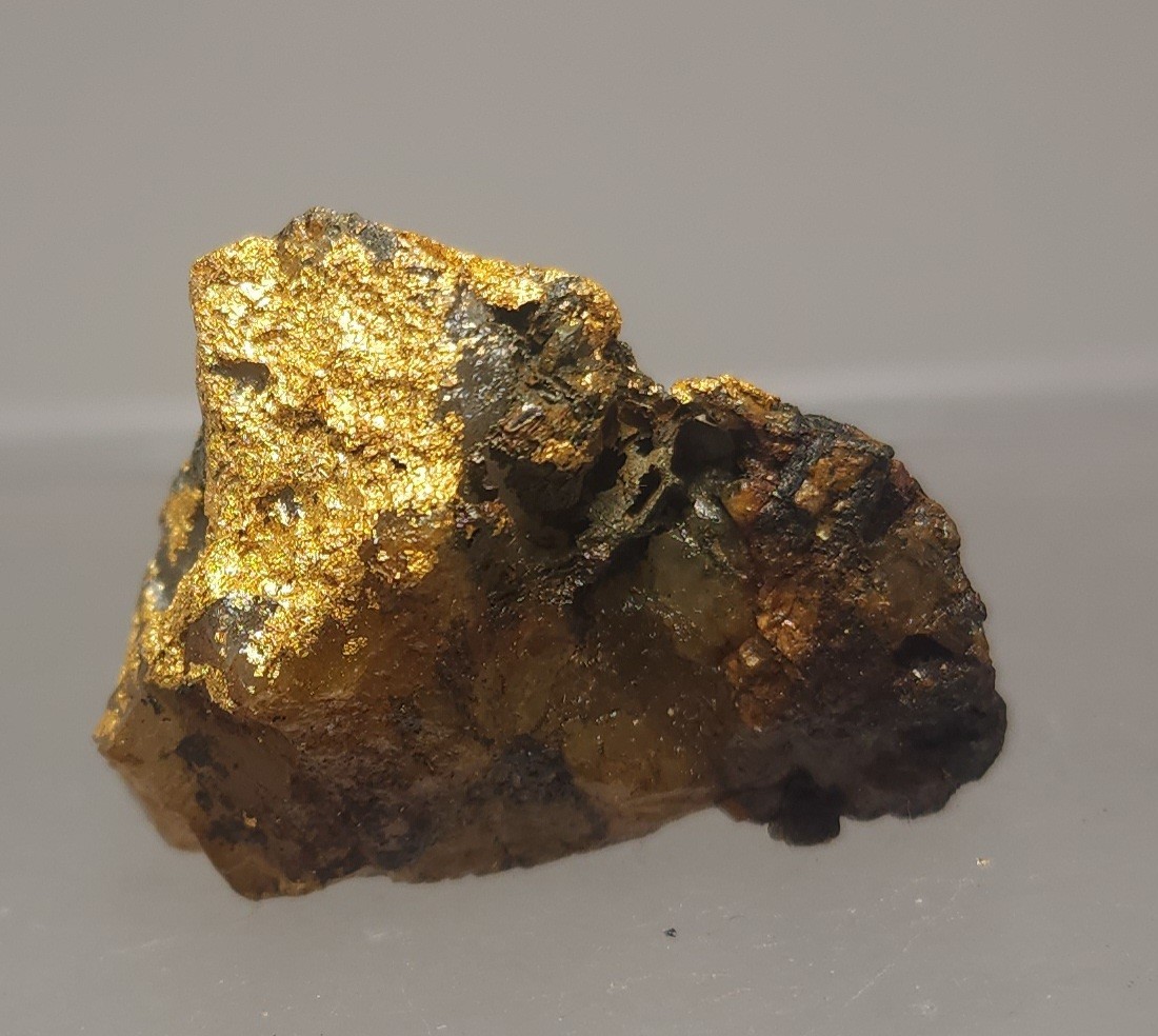 Gold Ore Specimen 9.8g Native Gold Strung Thru Tellurides 619 Was 117