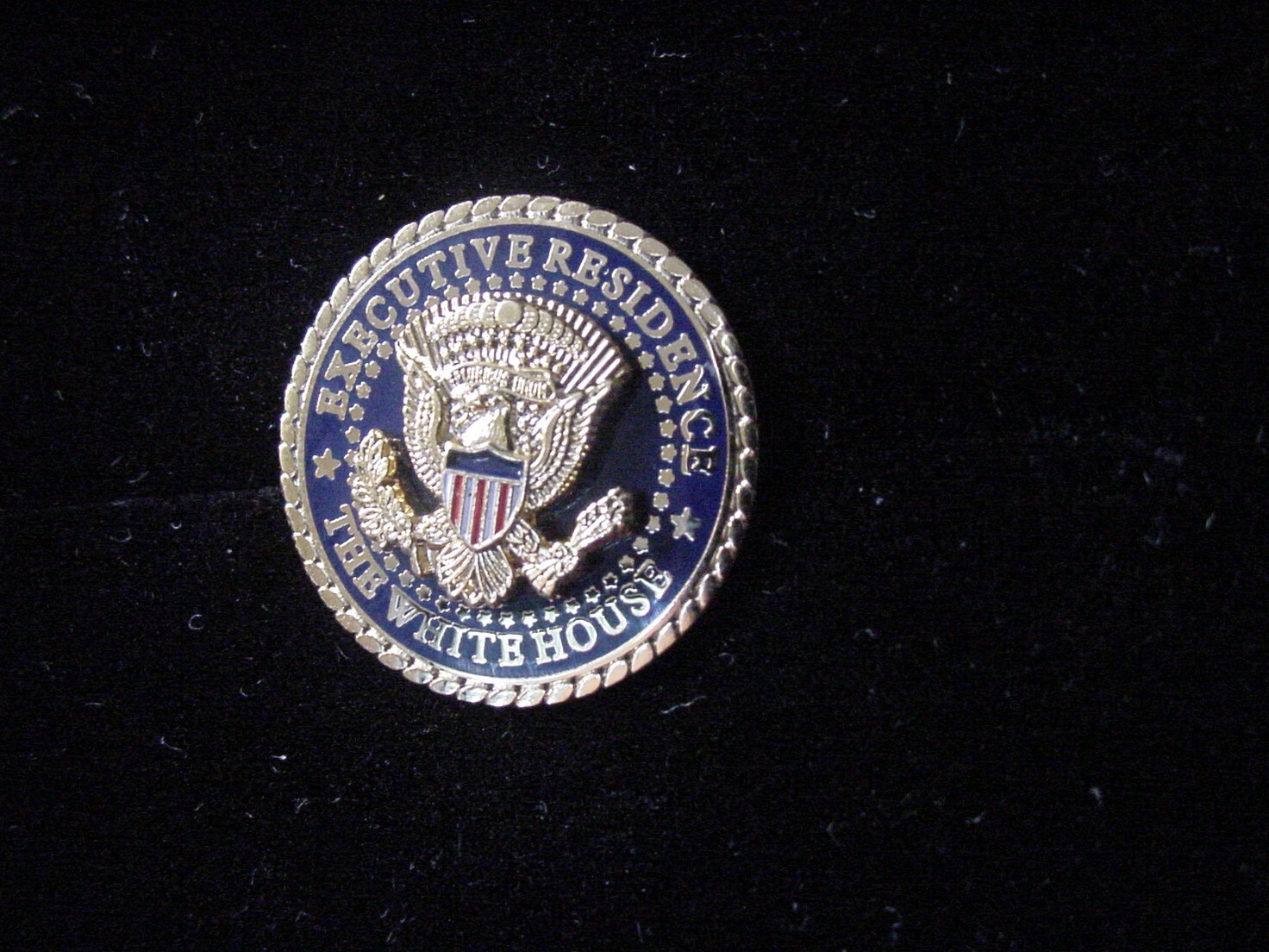 Presidential Official Issued White House Executive Residence Lapel Pin