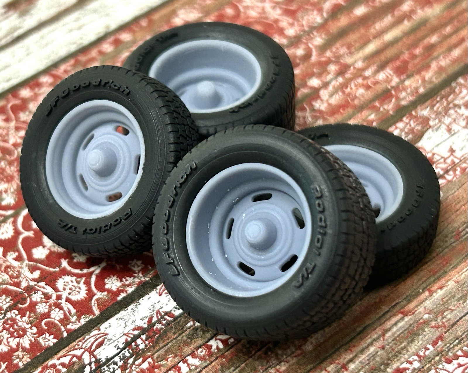 1/24 Scale: 15-inch “Chevy Rally” Resin Wheels W/ Wide Rear Tires