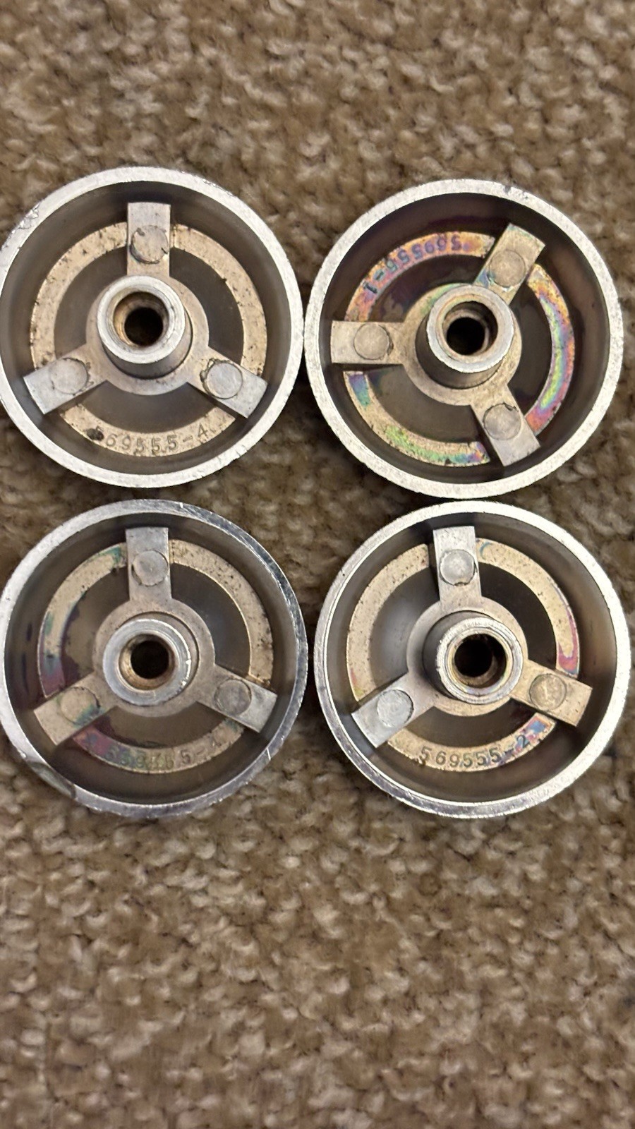 1957 OLDSMOBILE NOS RADIO TONE KNOB 569555