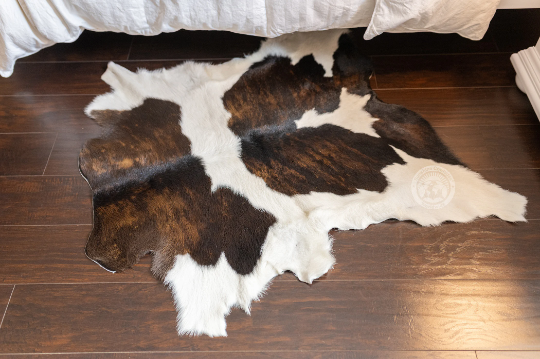 Real Calfskin Rug Tricolor - Size 3-3.5 x 3-3.5' Calf Hide
