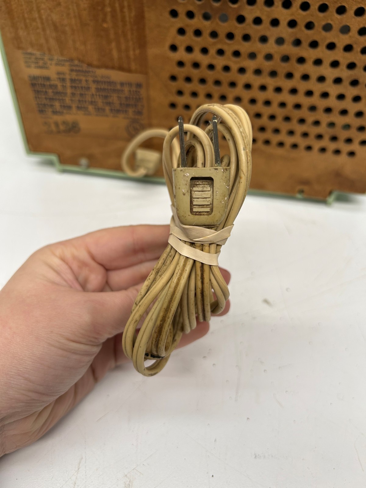 Vtg General Electric Maybe T-103A Mint AM Tube Radio MCM Powers On As Is