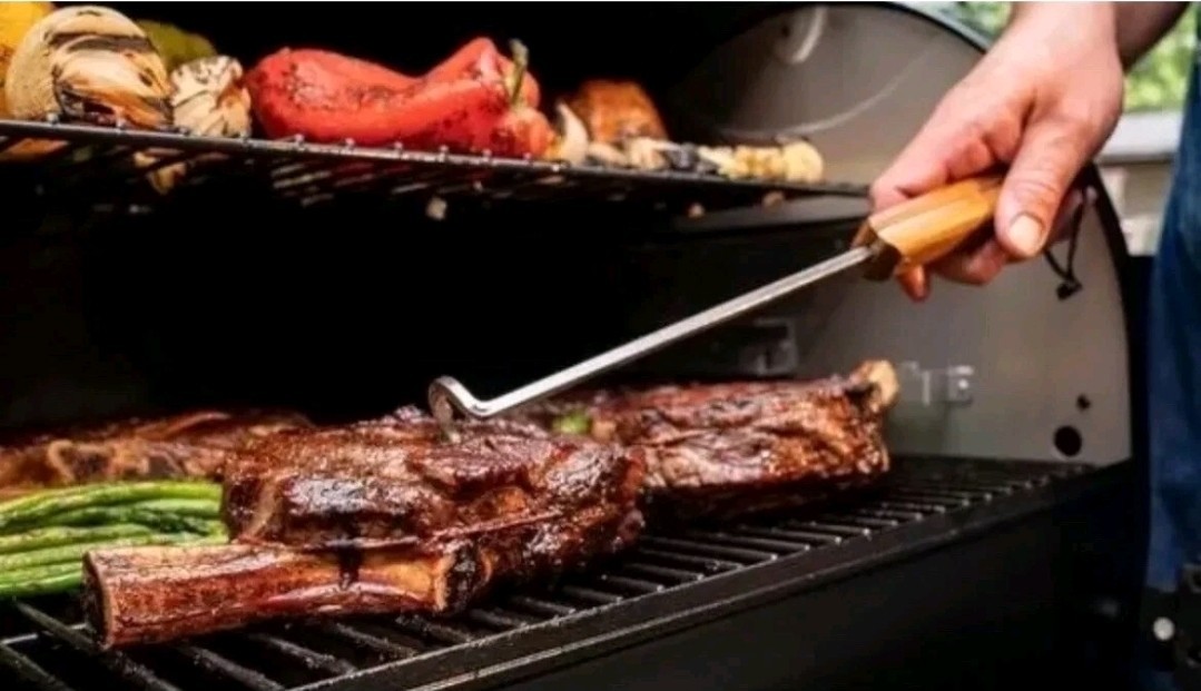 TRAEGER PELLET GRILLS 18” BAC533 PIG TAIL HOOK Accessory BBQ Flipper Tool