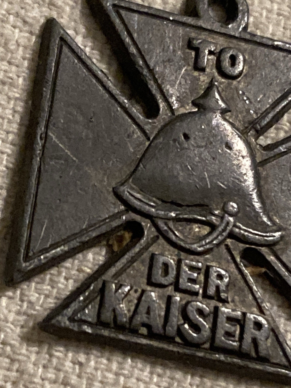 WW1 GERMAN TO DER KAISER IRON CROSS ANTI-GERMAN PROPAGANDA MEDAL BADGE LABEL ON