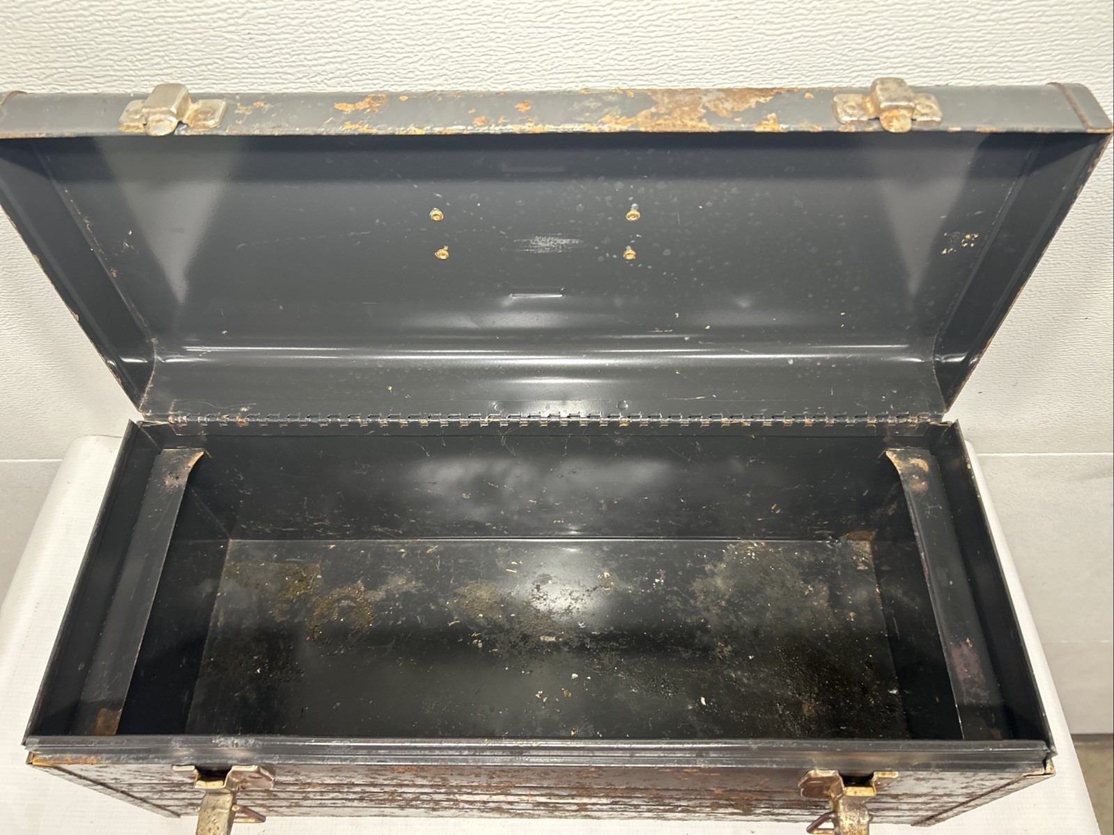 Vintage Sears Craftsman Gray Metal Tool Box Nice Patina 20”L x 8”W x 9"H w/Tray