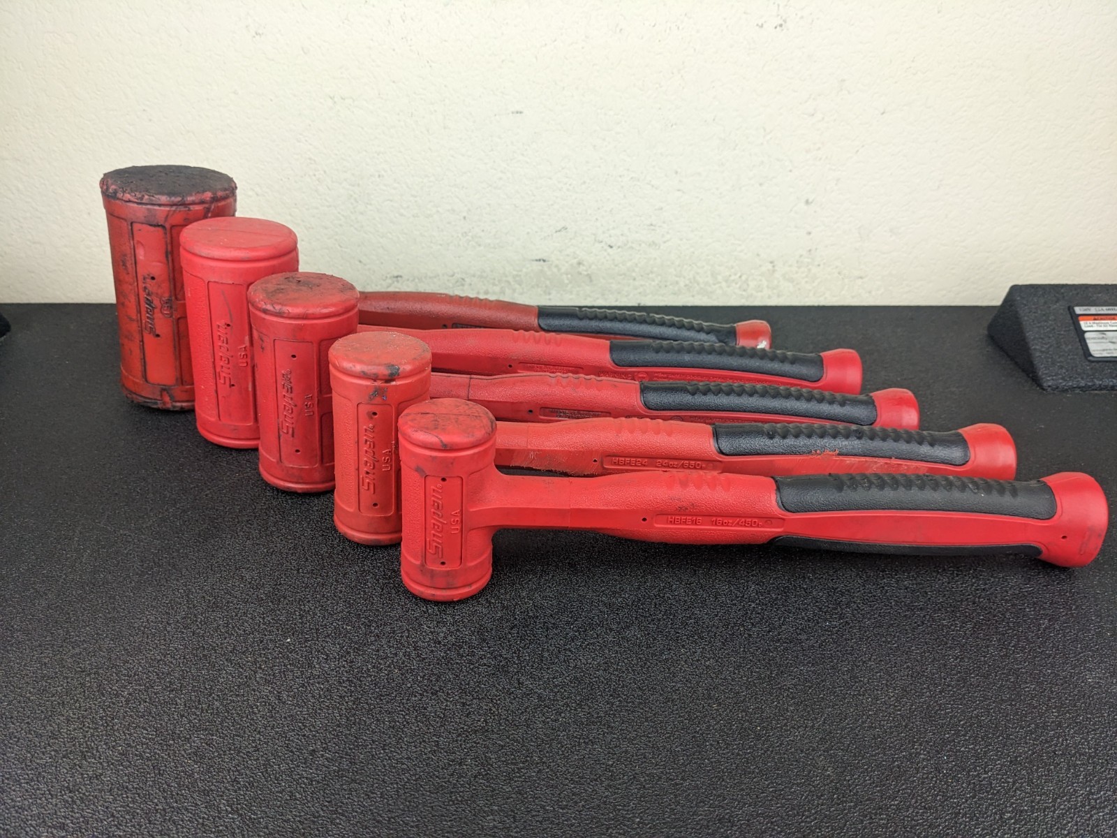 #bn105 Snap-on Tools 5Pc Master HBFE Red Soft Grip Dead Blow Hammer Set